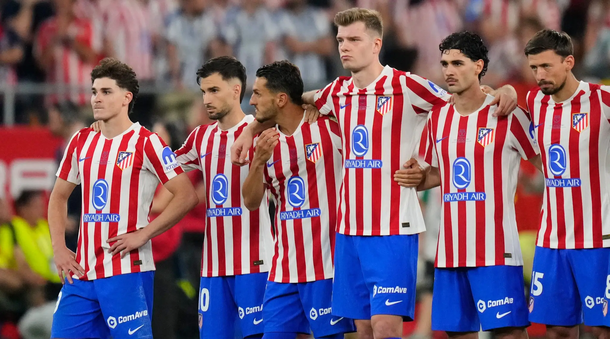 Smutný pohľad na hráčov Atlética.