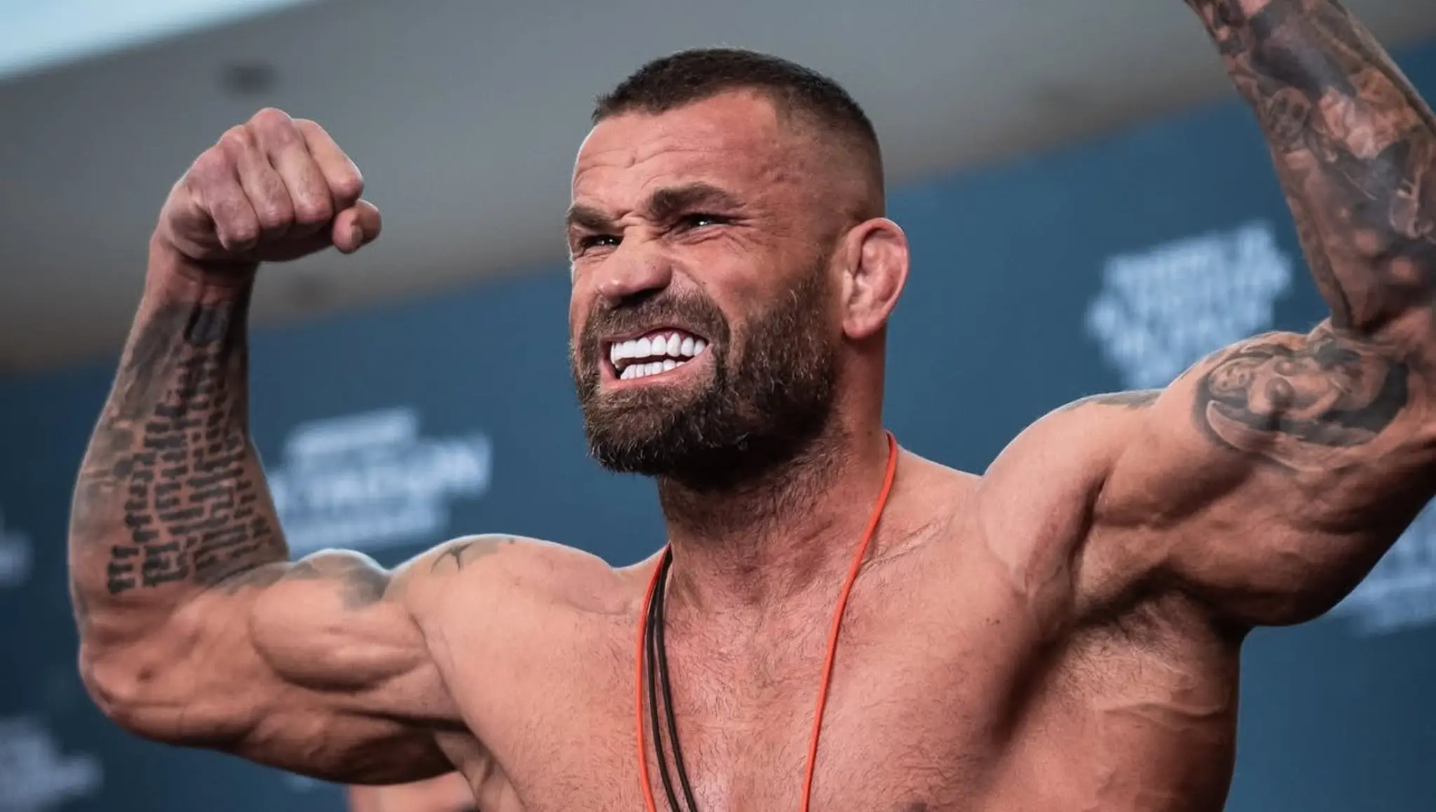 Karlos Vémola.
