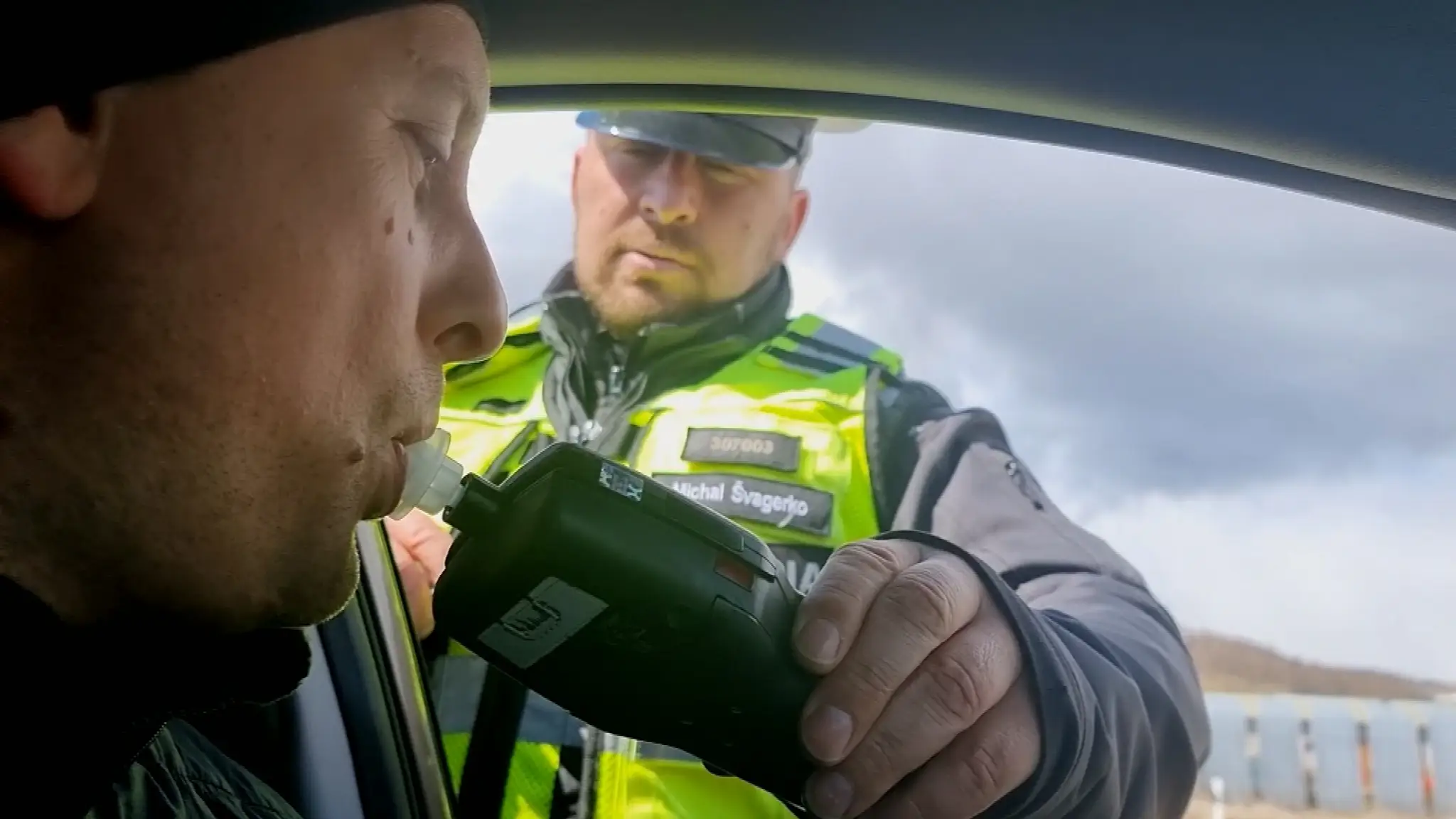 Policajná kontrola dregerom.