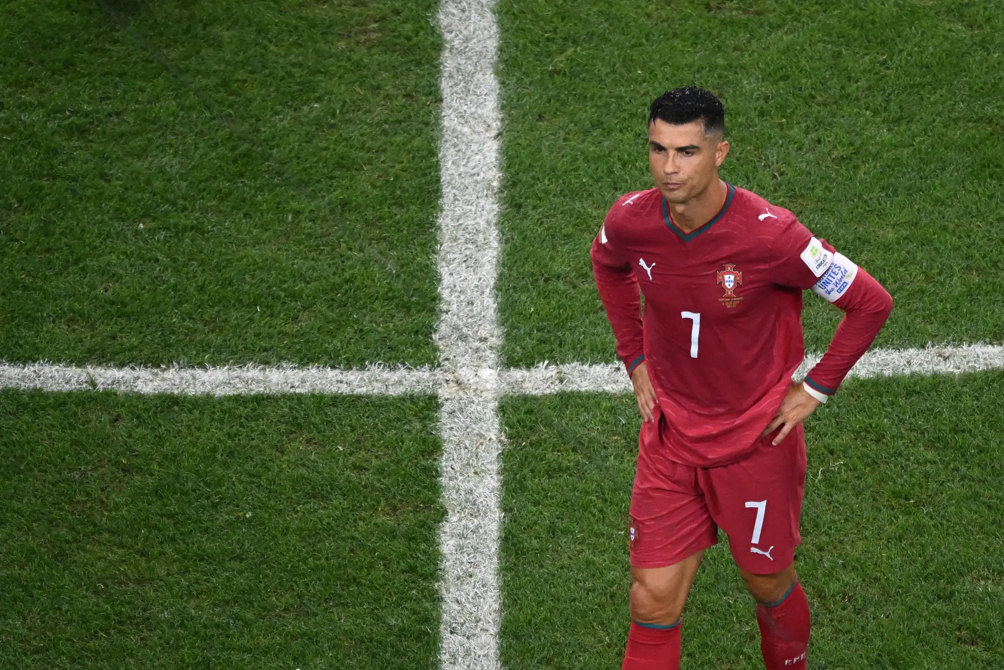 Smutný Cristiano Ronaldo po vypadnutí z MS.