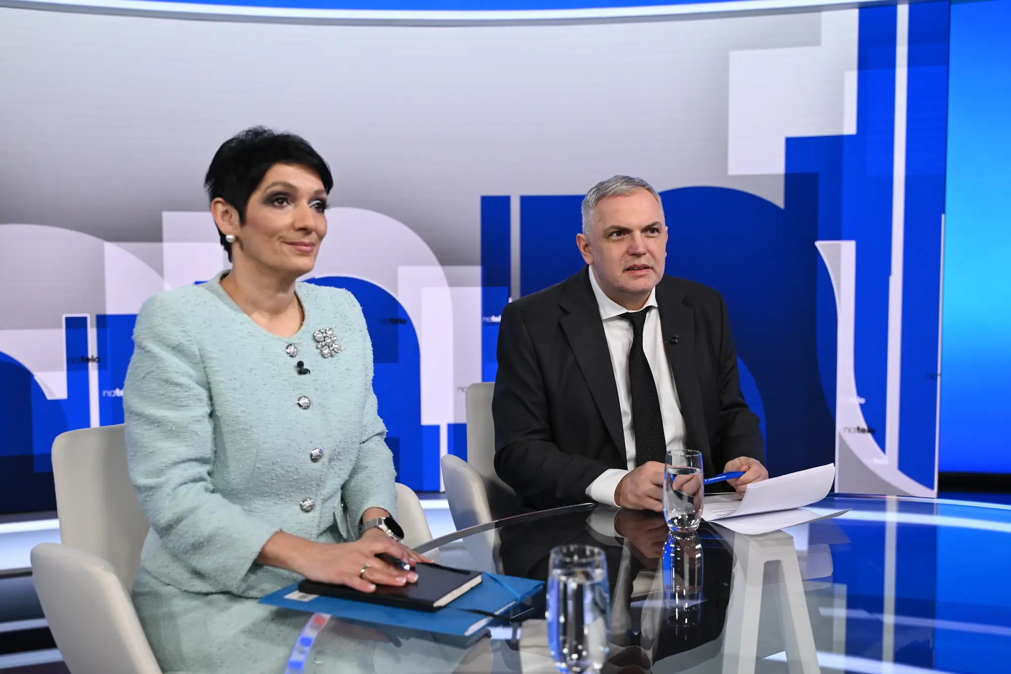 Hosťami relácie Na telo boli Roman Michelko z SNS a Irena Bihariová z PS