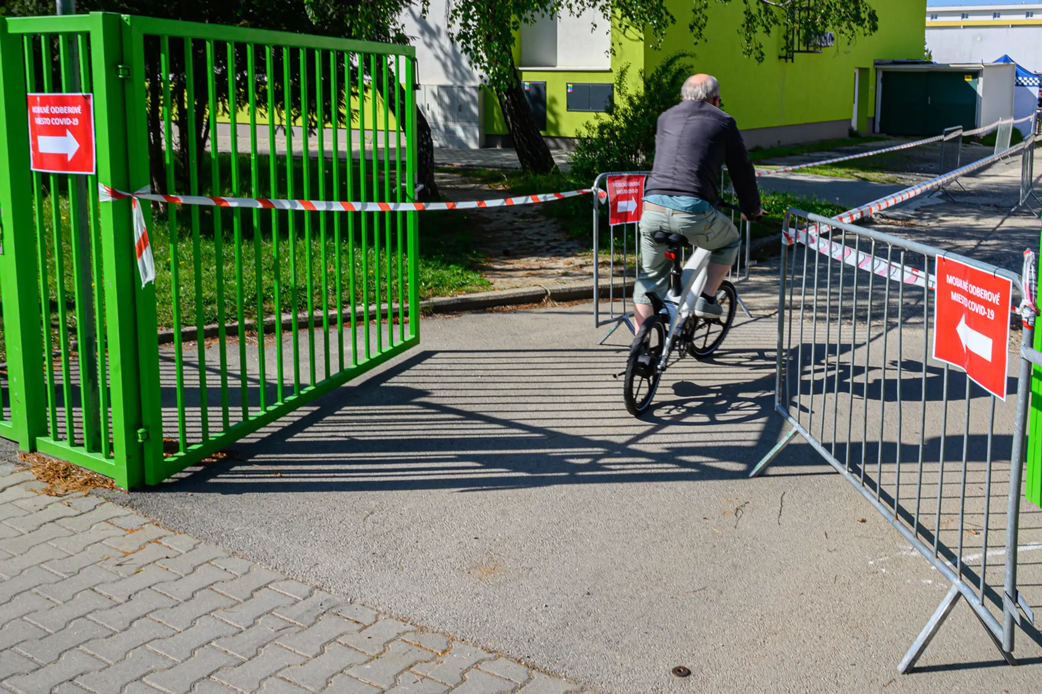 V Pezinku pribudlo mobilné odberové miesto na ochorenie COVID-19.