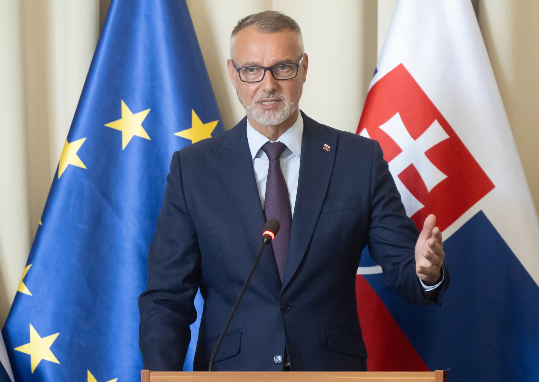 Na snímke predseda NR SR Richard Raši (Hlas-SD)