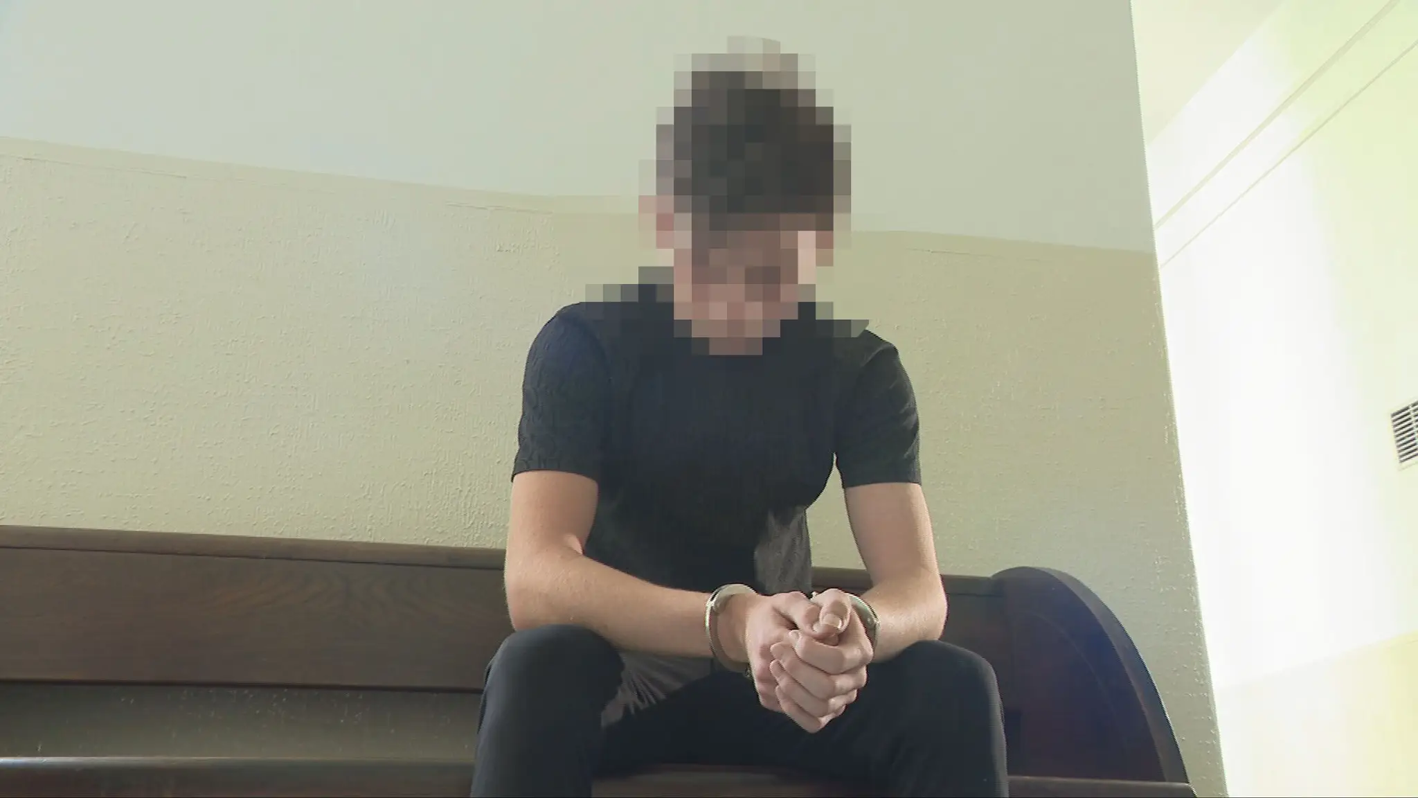15-ročný občan Írskej republiky na súde