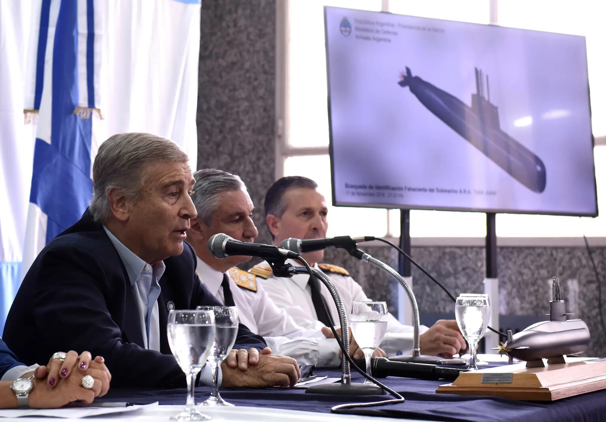 Oznámili pravdepodobnú príčinu havárie argentínskej ponorky. 