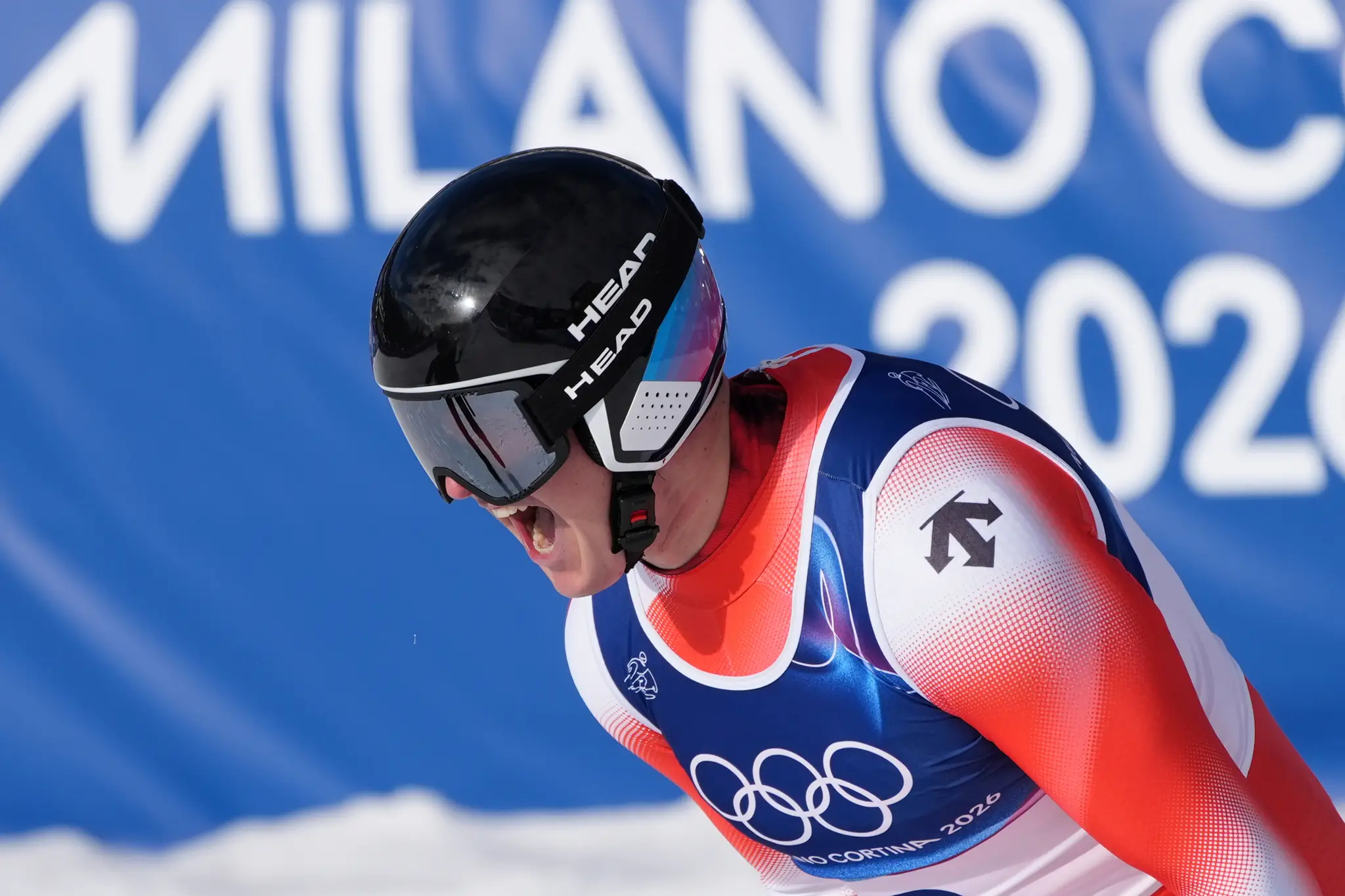 Švajčiar Franjo von Allmen sa raduje v cieli zjazdu mužov na ZOH