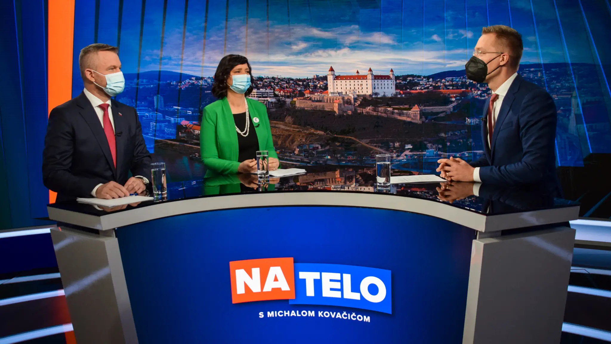 Akin Akinözü s priateľkou Sandrou