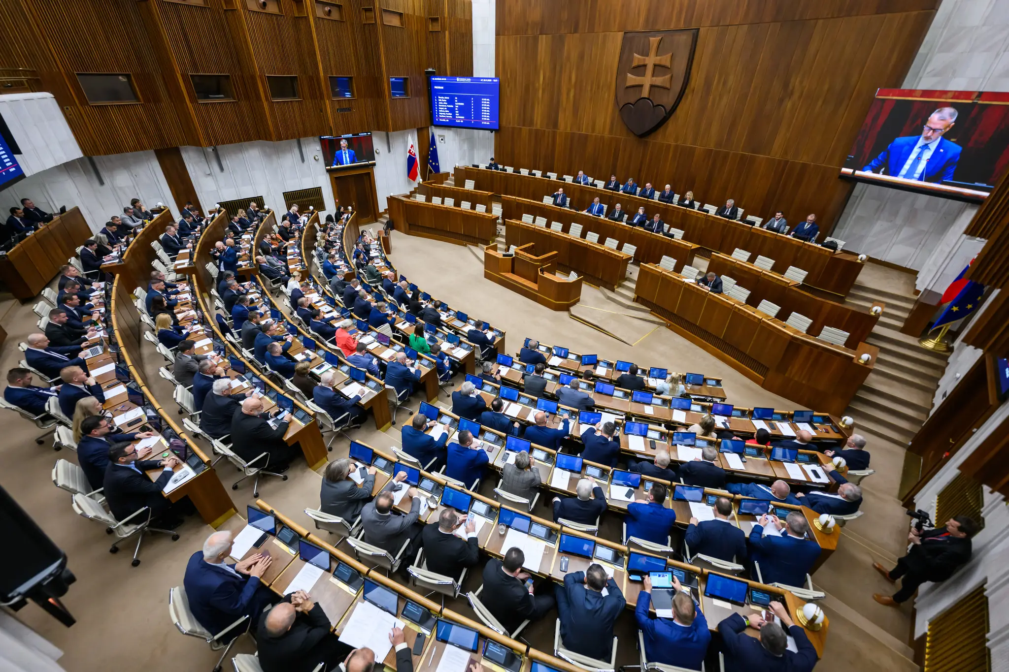 Plénum počas 43. schôdze Národnej rady SR