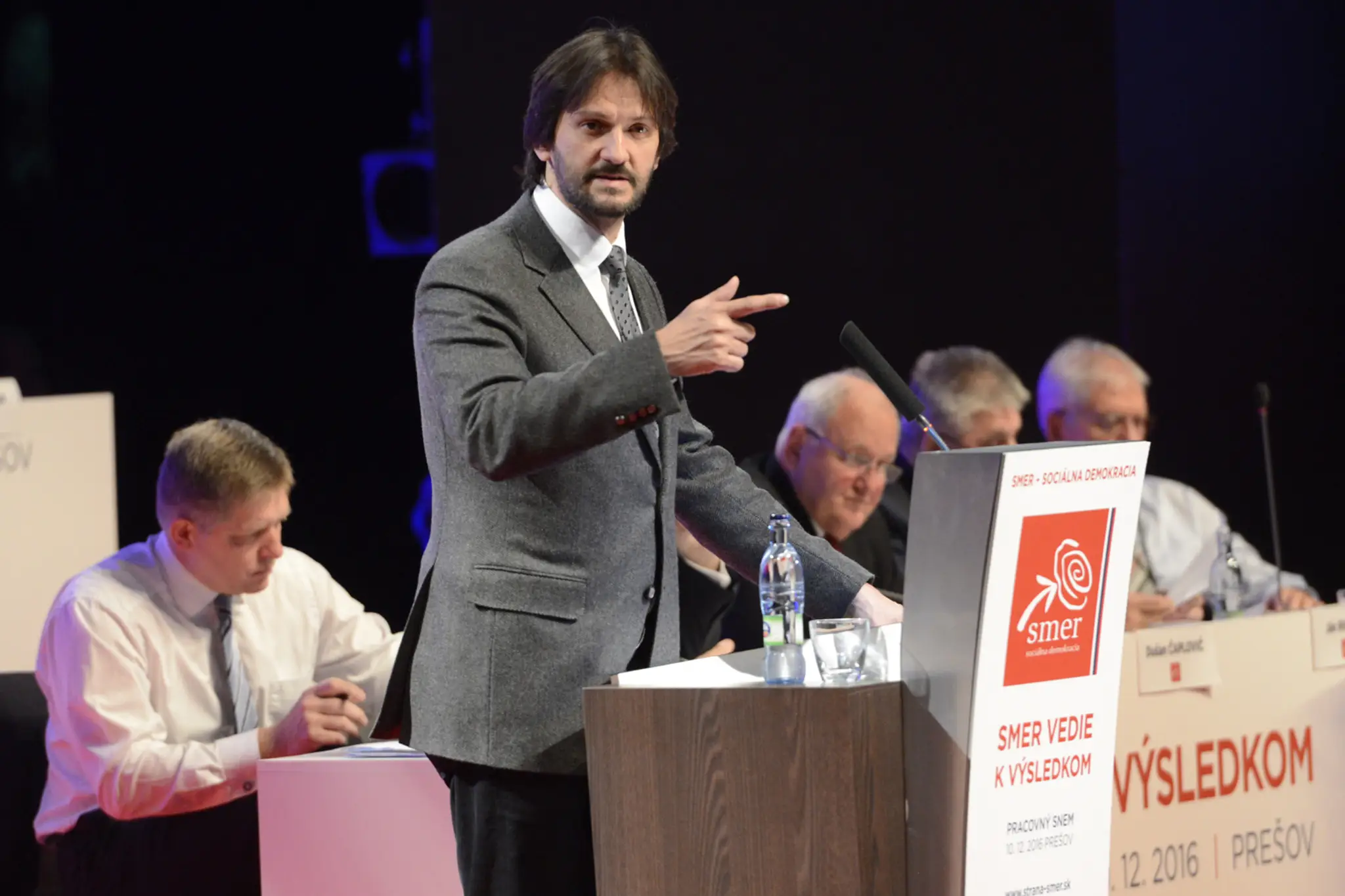 Popredseda strany SMER-SD Robert Kaliňák počas prejavu na pracovnom sneme strany v Prešove.