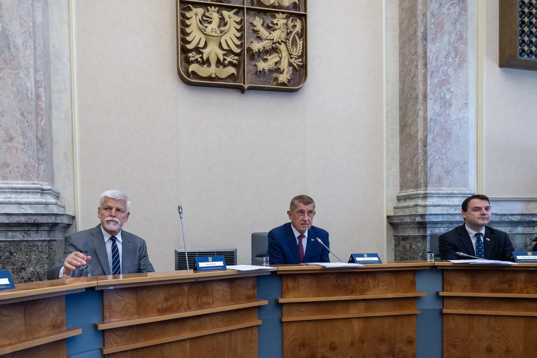 Český prezident Petr Pavel, premiér Andrej Babiš, a šéf diplomacie Petr Macinka.