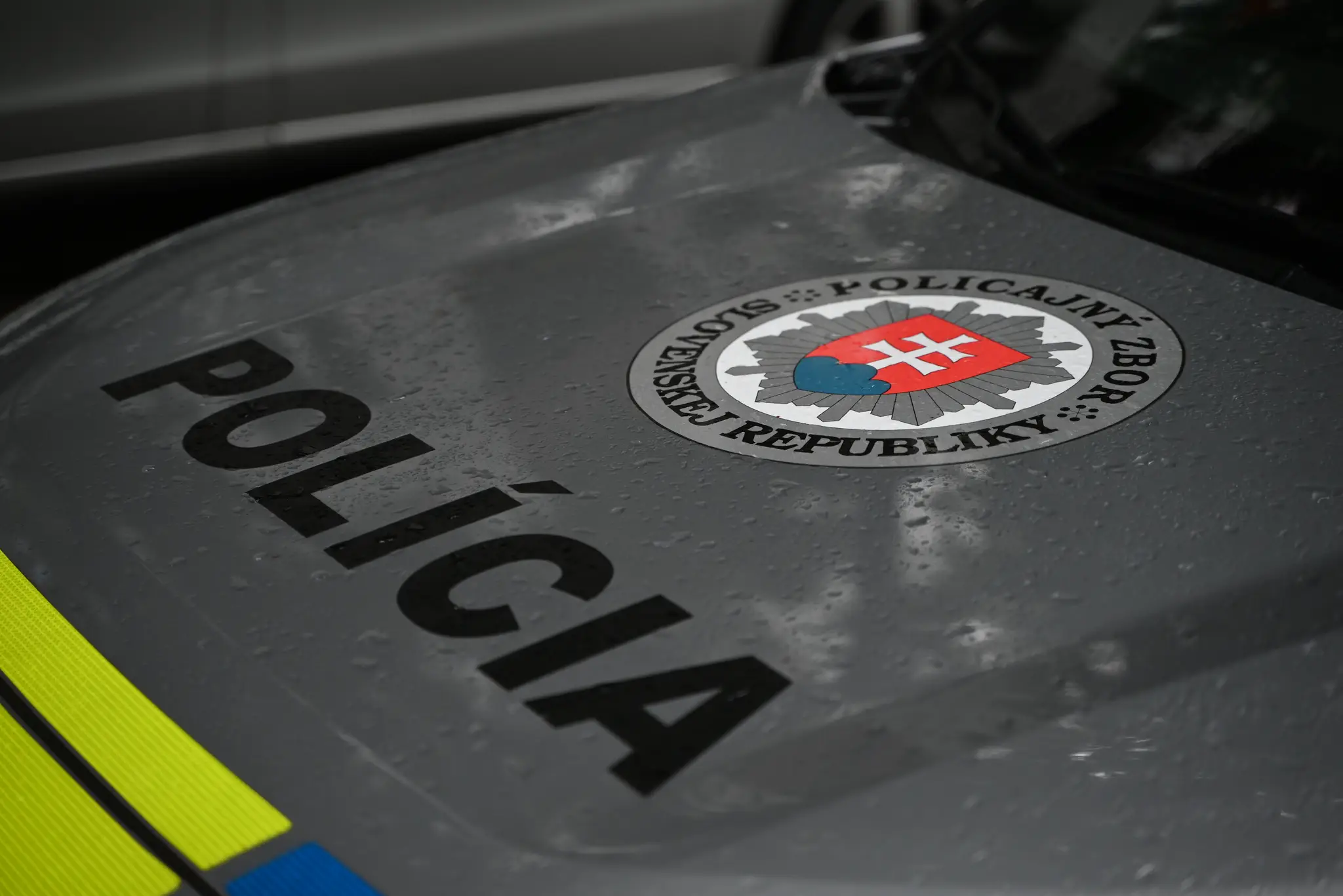 Polícia, policajné auto. Ilustračná snímka