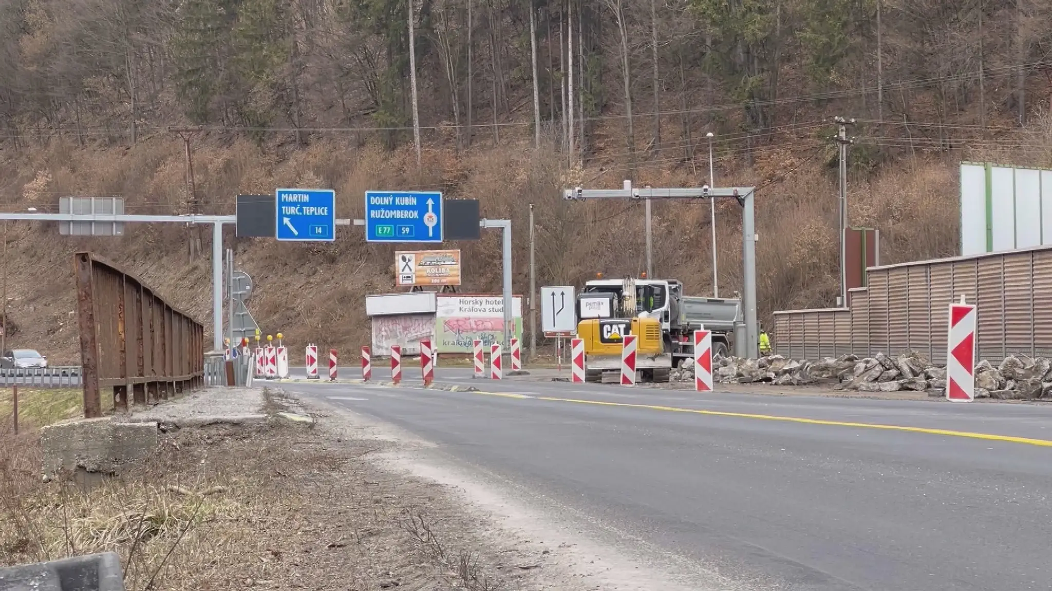 Rekonštrukcia cesty pod Donovalmi.