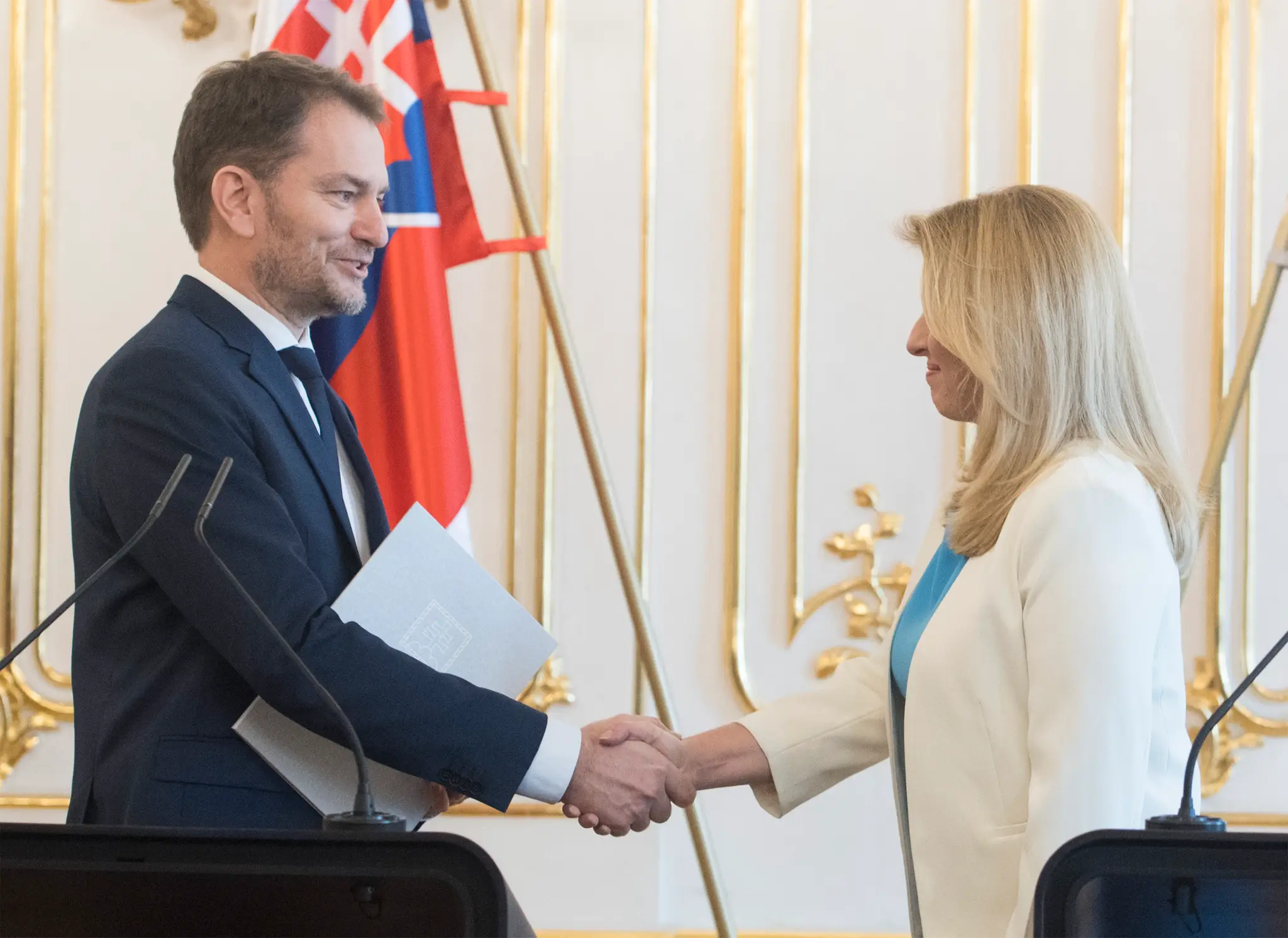 Prezidentka SR Zuzana Čaputová a predseda hnutia OĽaNO Igor Matovič počas tlačovej konferencie po prijatí v Prezidentskom paláci 4. marca 2020 v Bratislave.