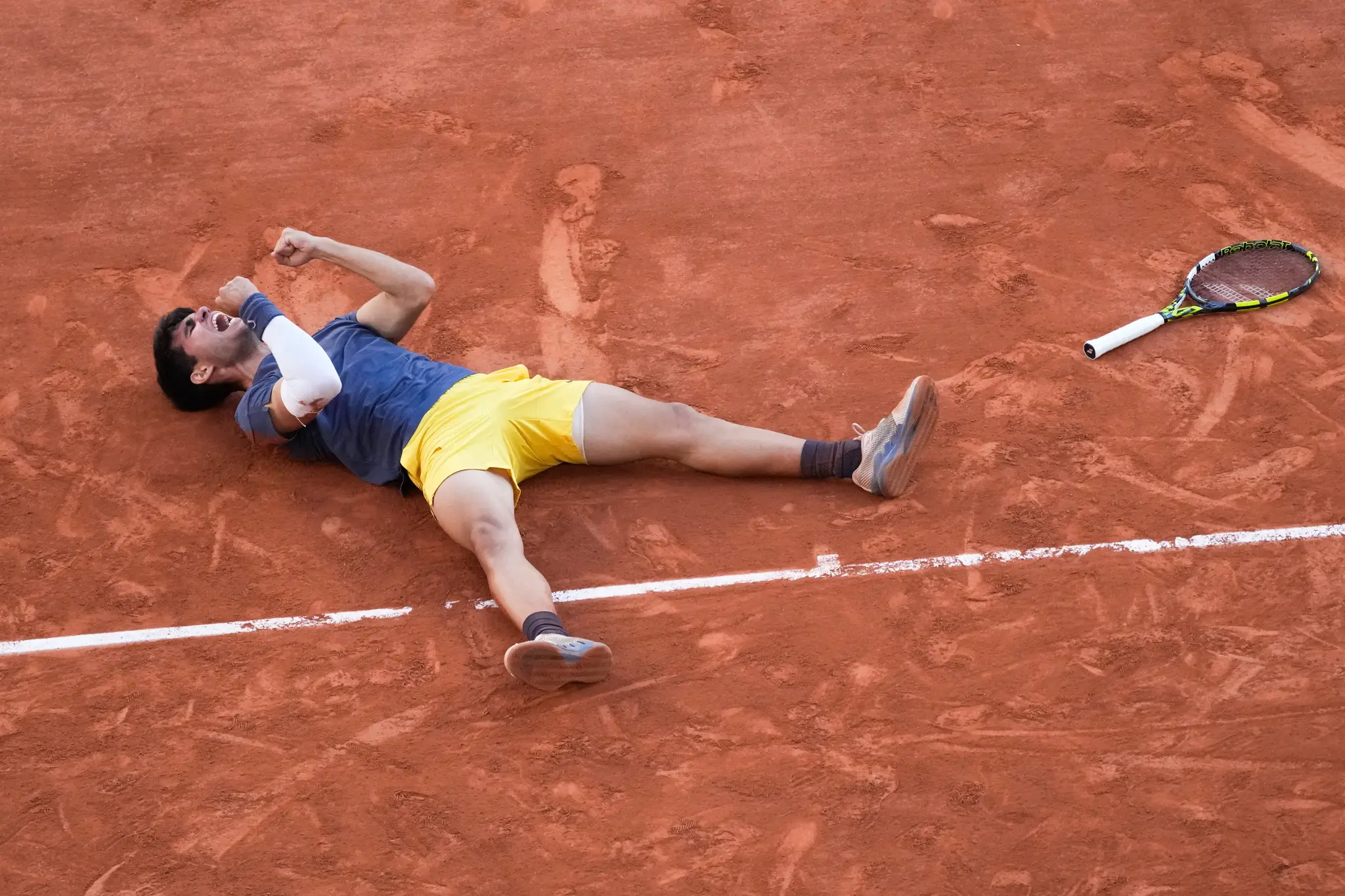 Carlos Alcaraz sa raduje po víťazstve na grandslamovom turnaji Roland Garros