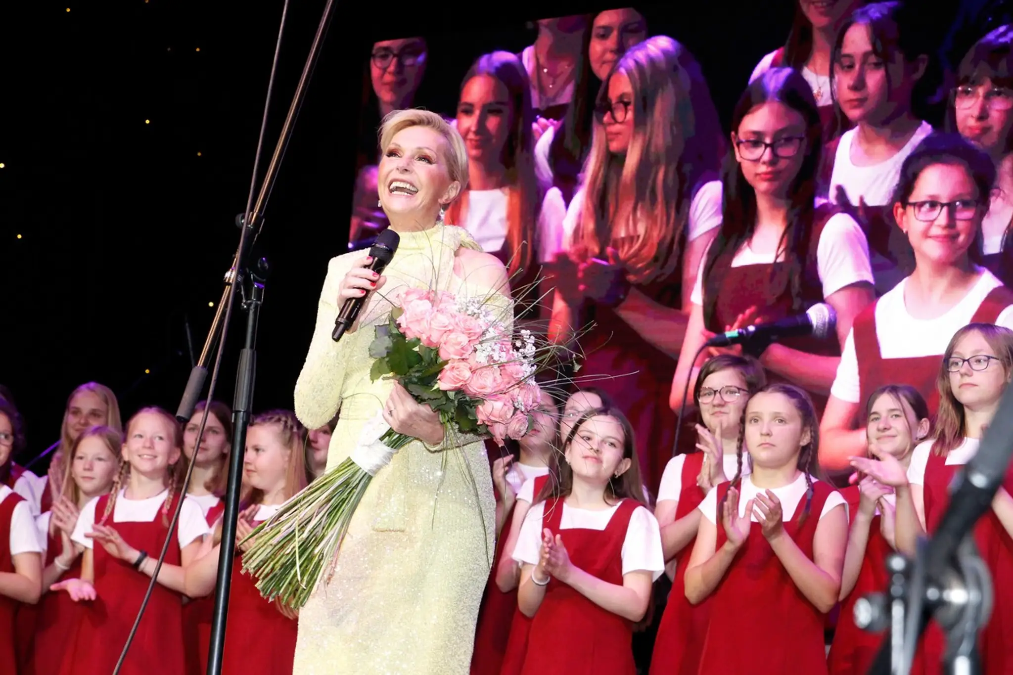 Narodeninový koncert Heleny Vondráčkovej (16. júna 2023 v pražskej GoJa Music Hall)
