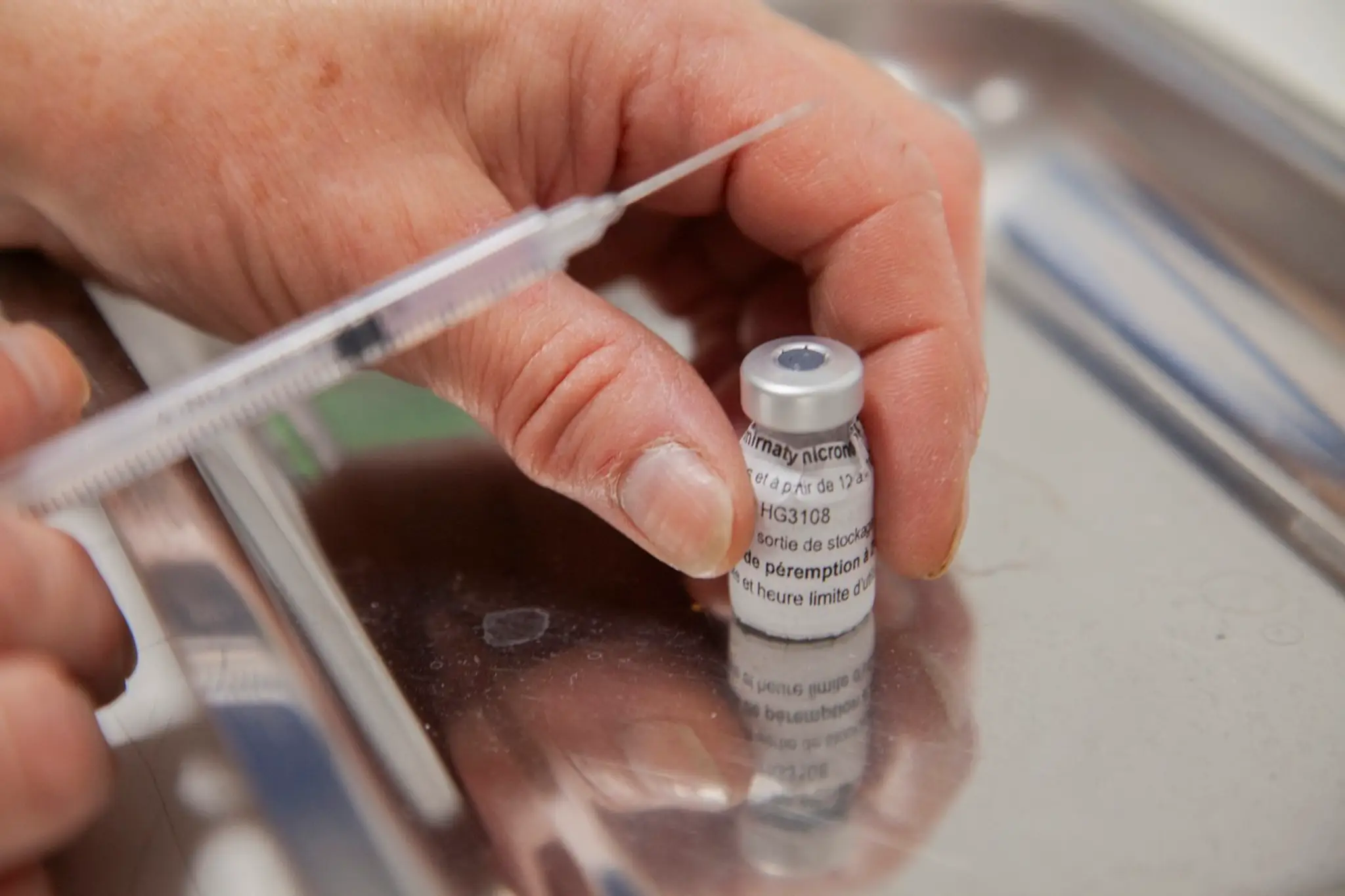 Vakcína Comirnaty.