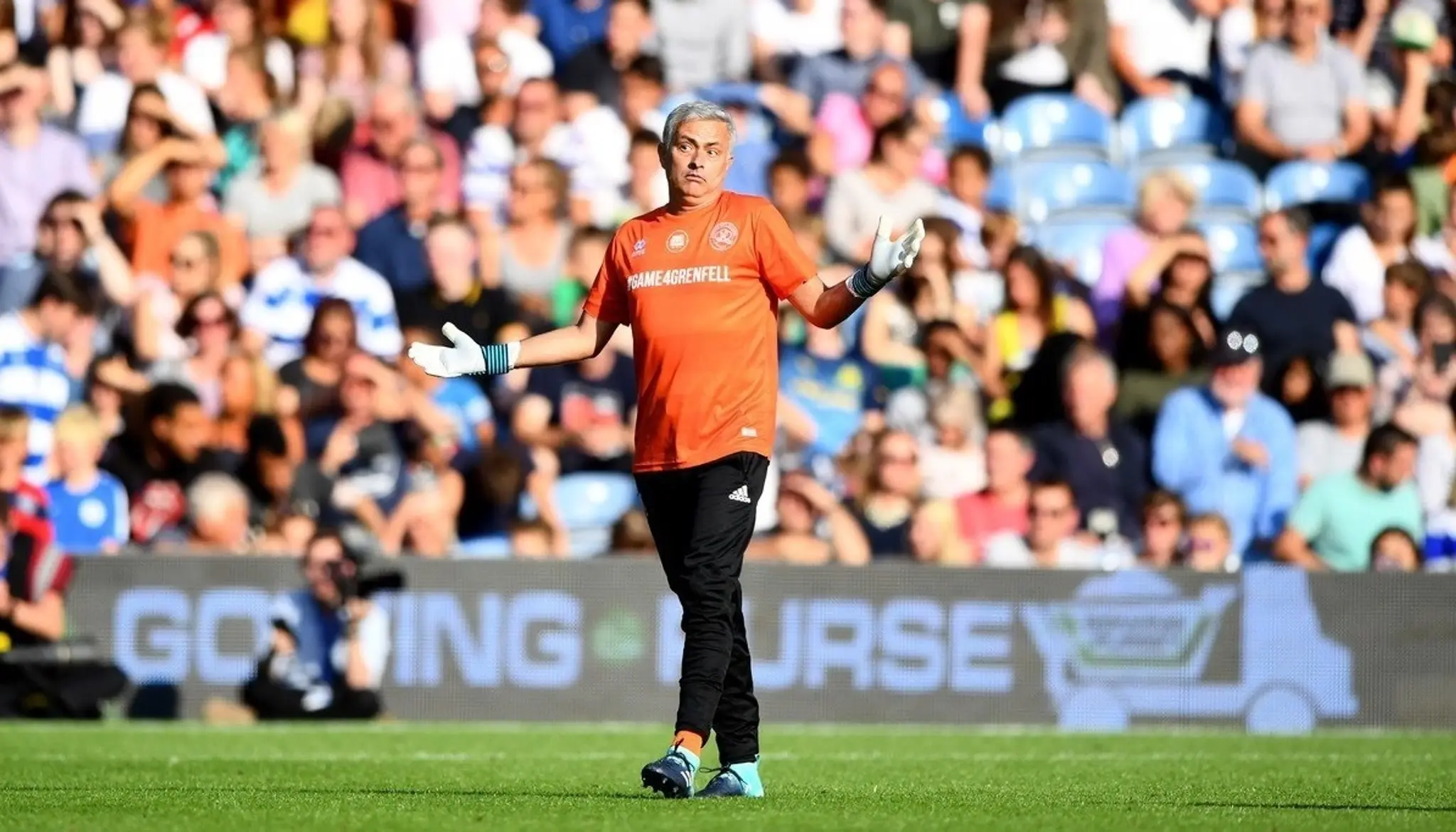José Mourinho v netradičnej úlohe brankára.