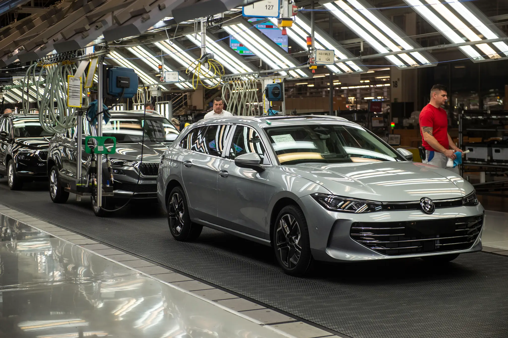 Montáž a výroba automobilov Škoda Superb, Škoda Superb Combi a Volkswagen Passat