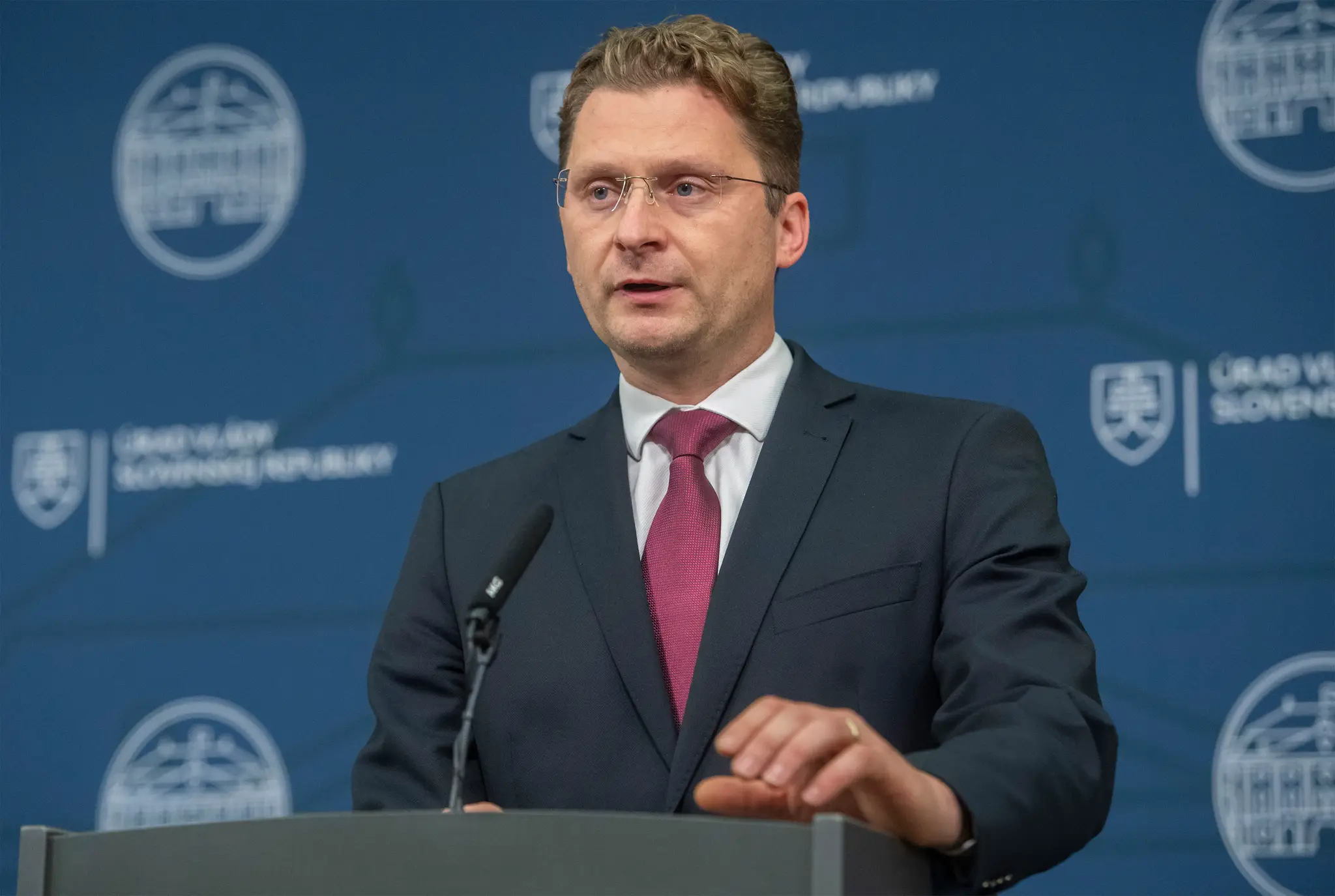 Predseda Lekárskeho odborového združenia (LOZ) Peter Visolajský počas vyhlásenia po podpise memoranda 
