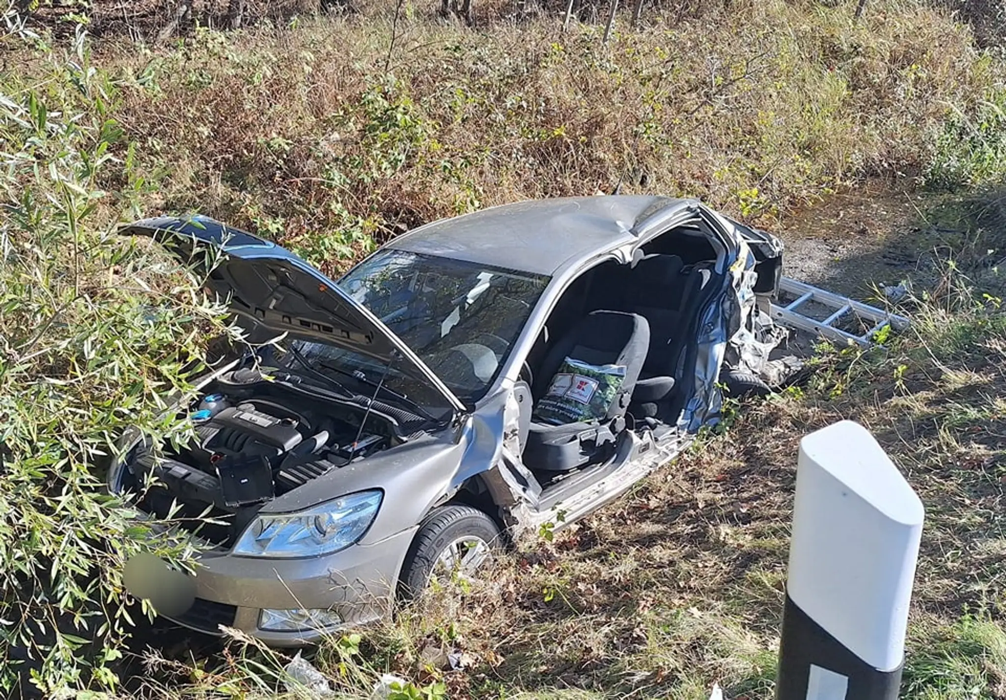 Medzi Kútmi a Holíčom sa v okrese Senica v stredu poobede zrazil autobus s osobným autom