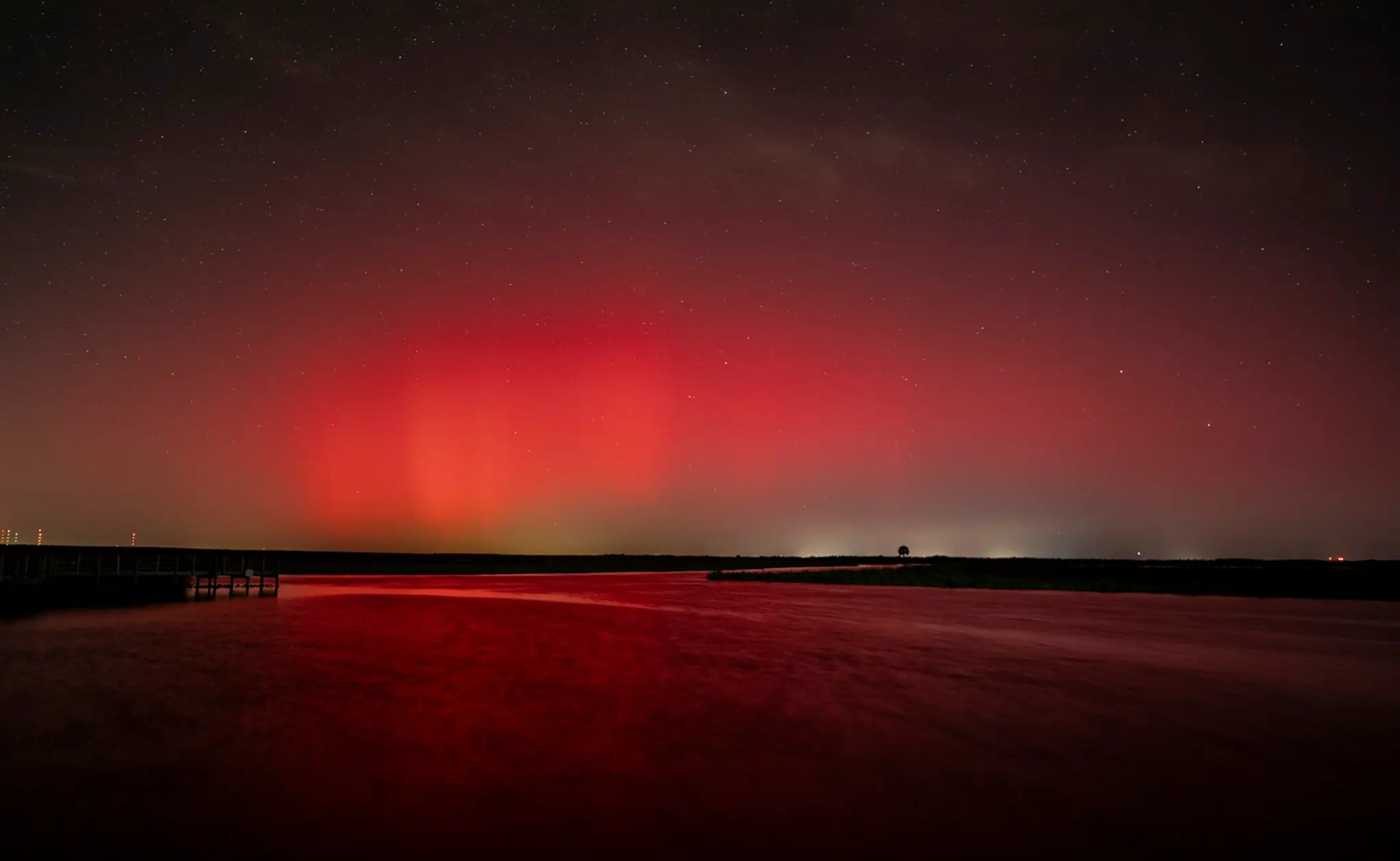 Polárna žiara nad Cape Canaveral, Florida
