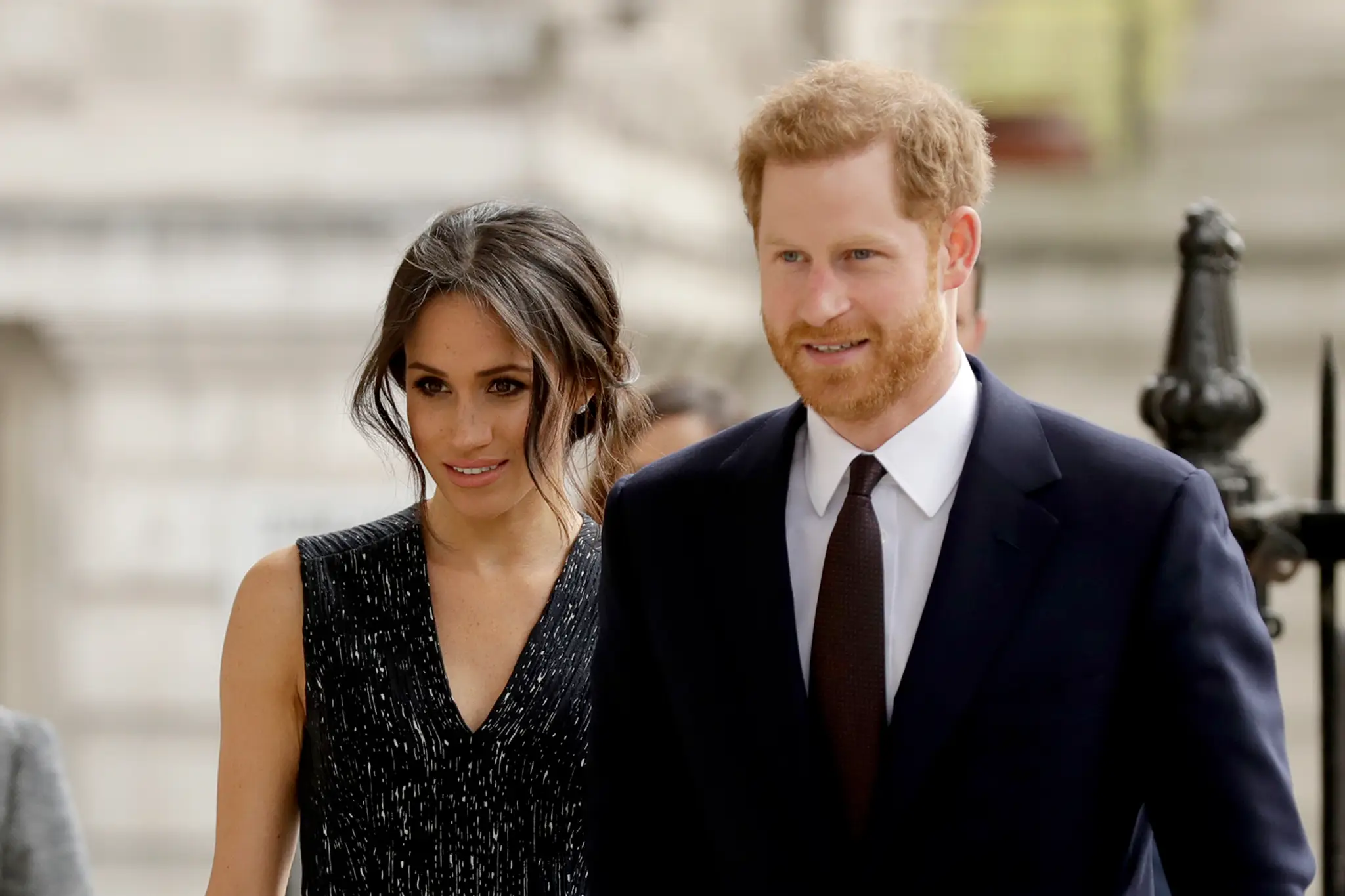 Princ Harry a Meghan Markle. 