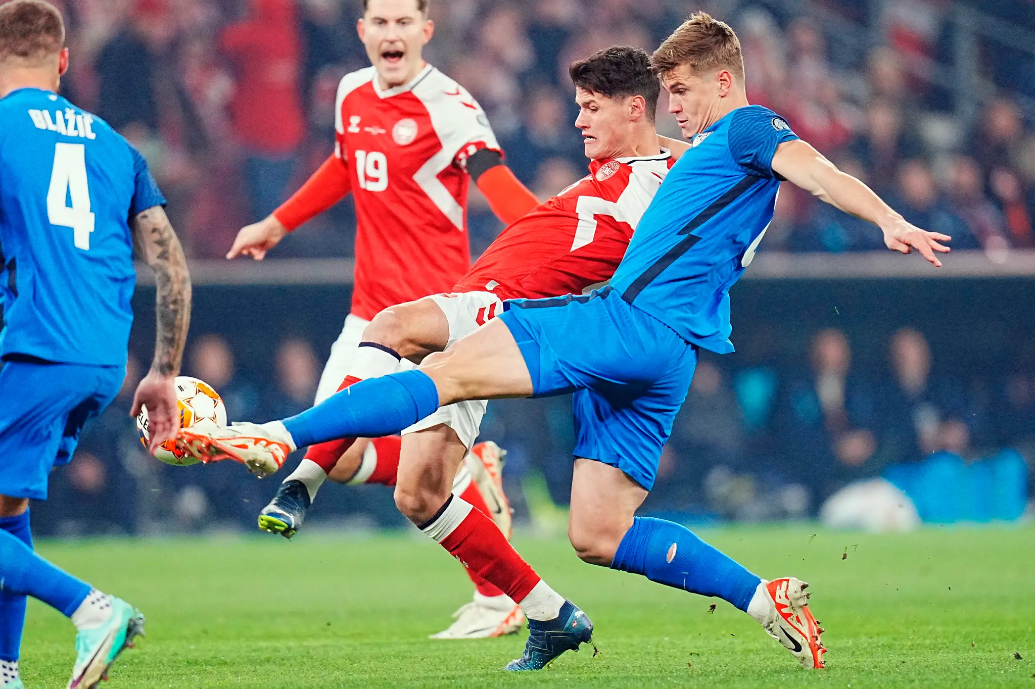 Dáni si v zápase proti Slovinsku zabezpečili postup.