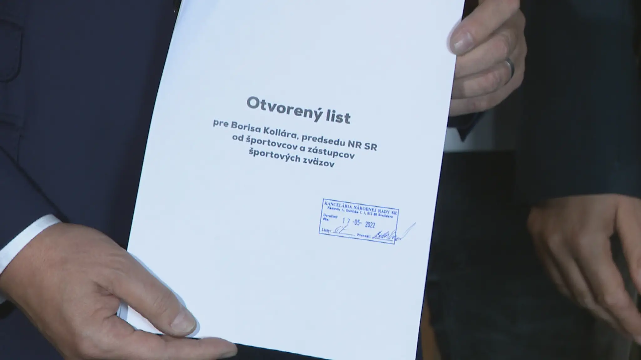 Športovci pred parlamentom