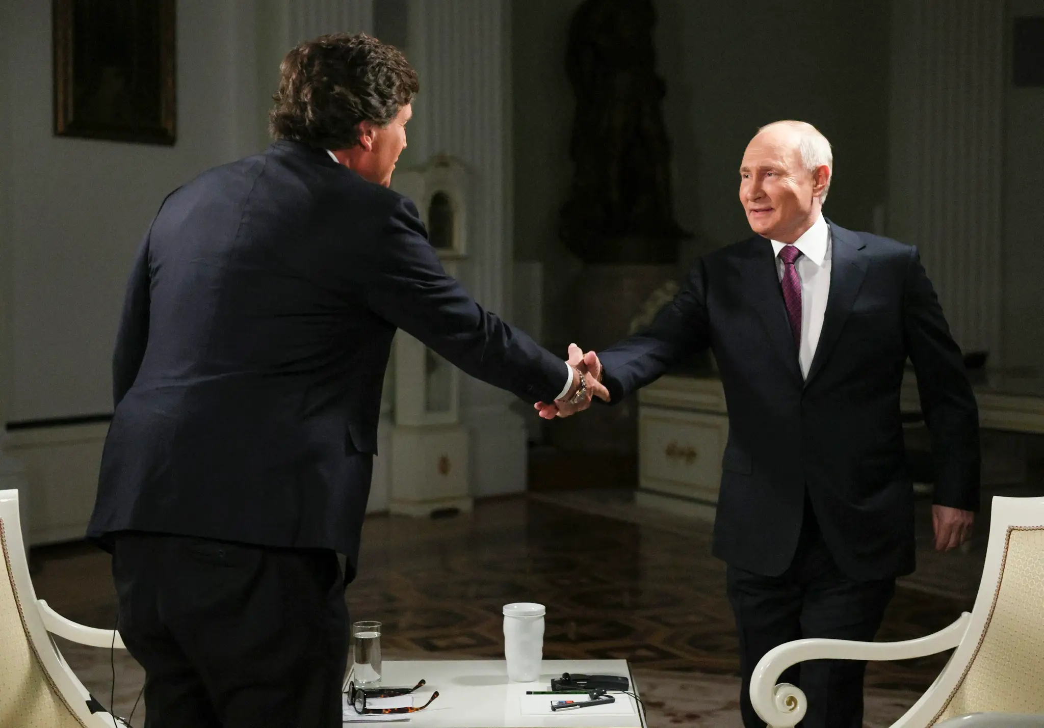 Rozhovor Tuckera Carlsona s Vladimirom Putinom