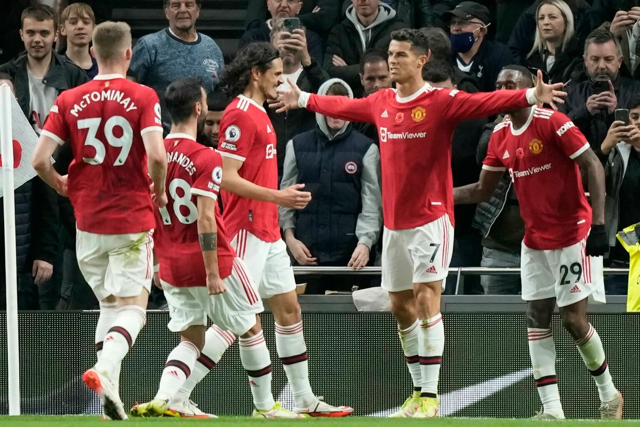Cristiano Ronaldo so spoluhráčmi