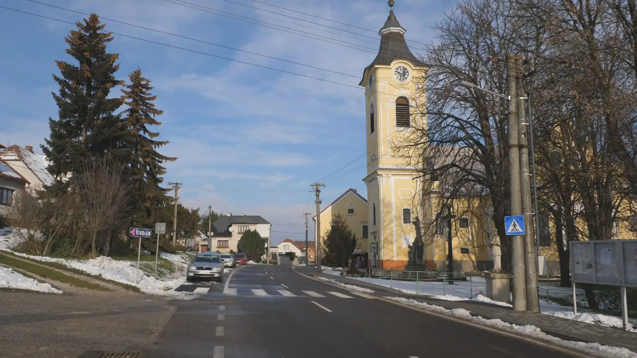 Na Záhorí žijú na dlh.