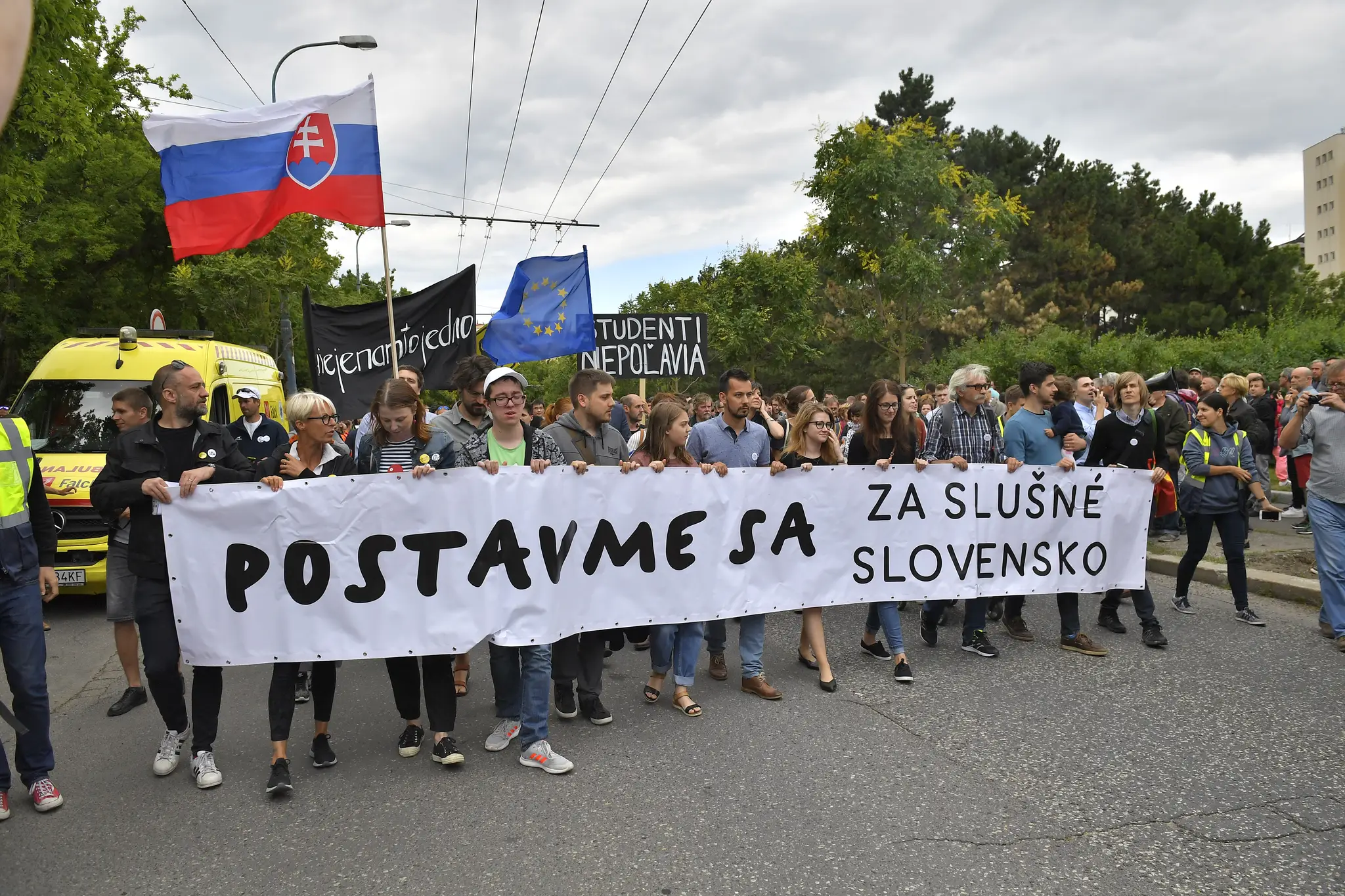 Protestné pochody Za slušné Slovensko naprieč Slovenskom