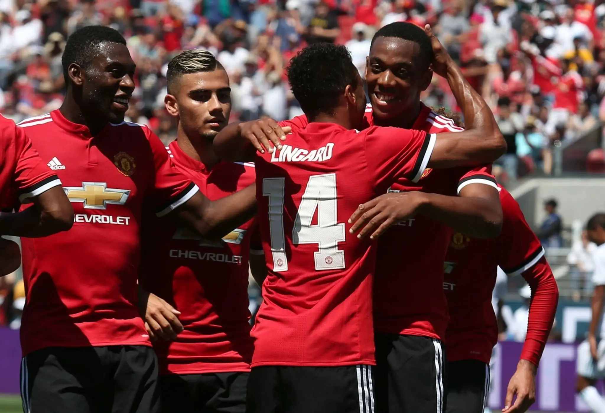 Hráči Manchestru United sa tešia po góle proti Realu Madrid.