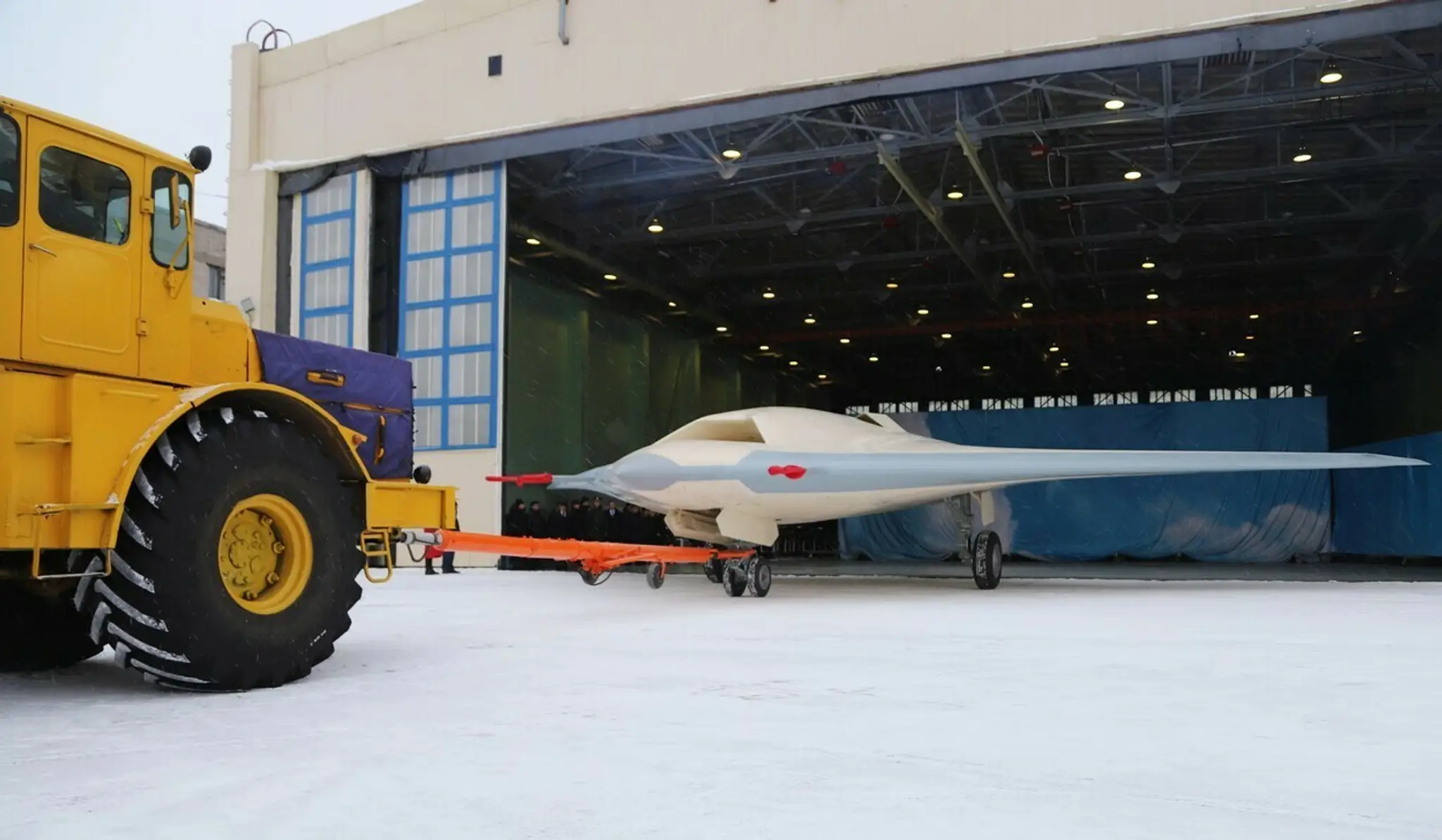 Nový dron ruskej armády SU-70 Ochotnik. 