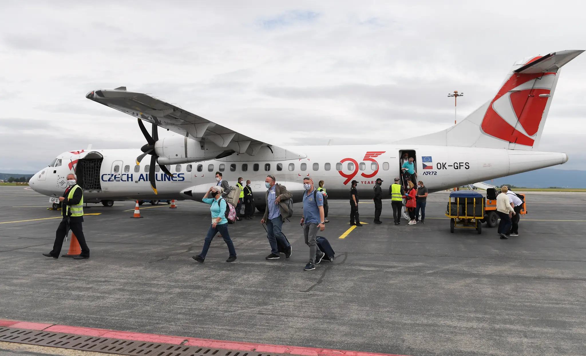 České aerolinie končia, prechádzajú pod Smartwings.