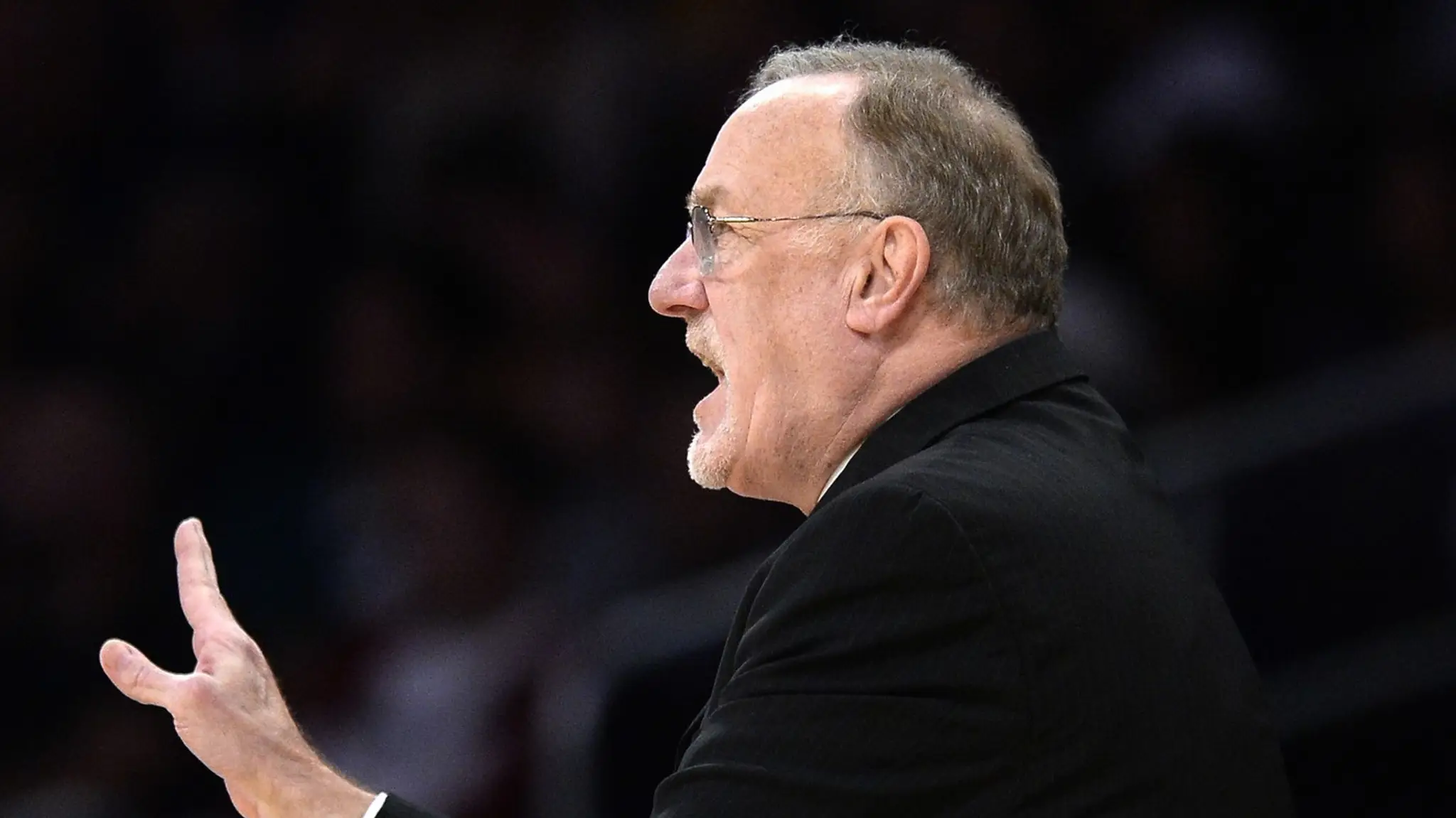 Zomrel basketbalový tréner Rick Adelman. (cropped)