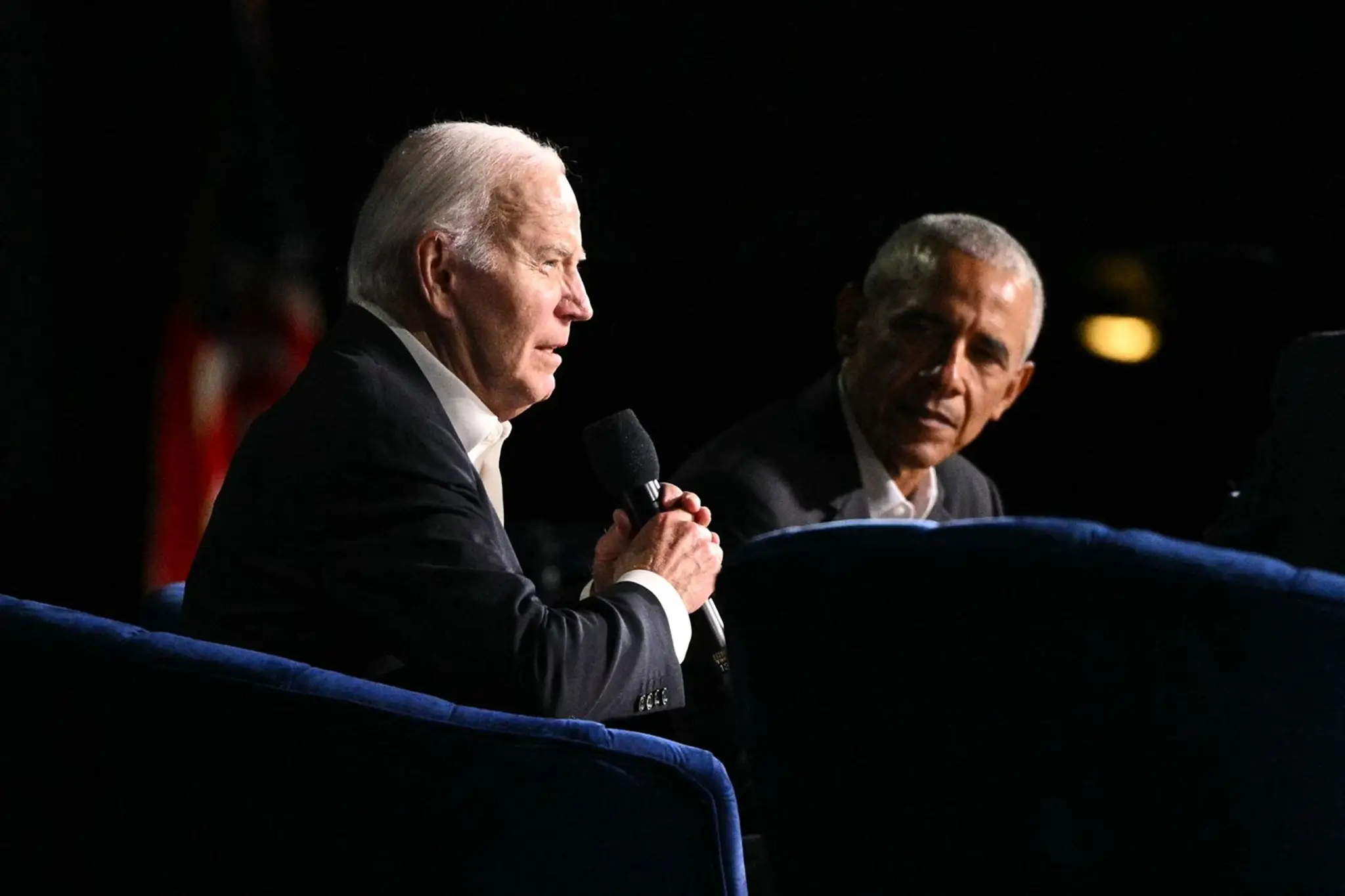 Joe Biden a Barack Obama počas fundraisingovej konferencie v Los Angeles.