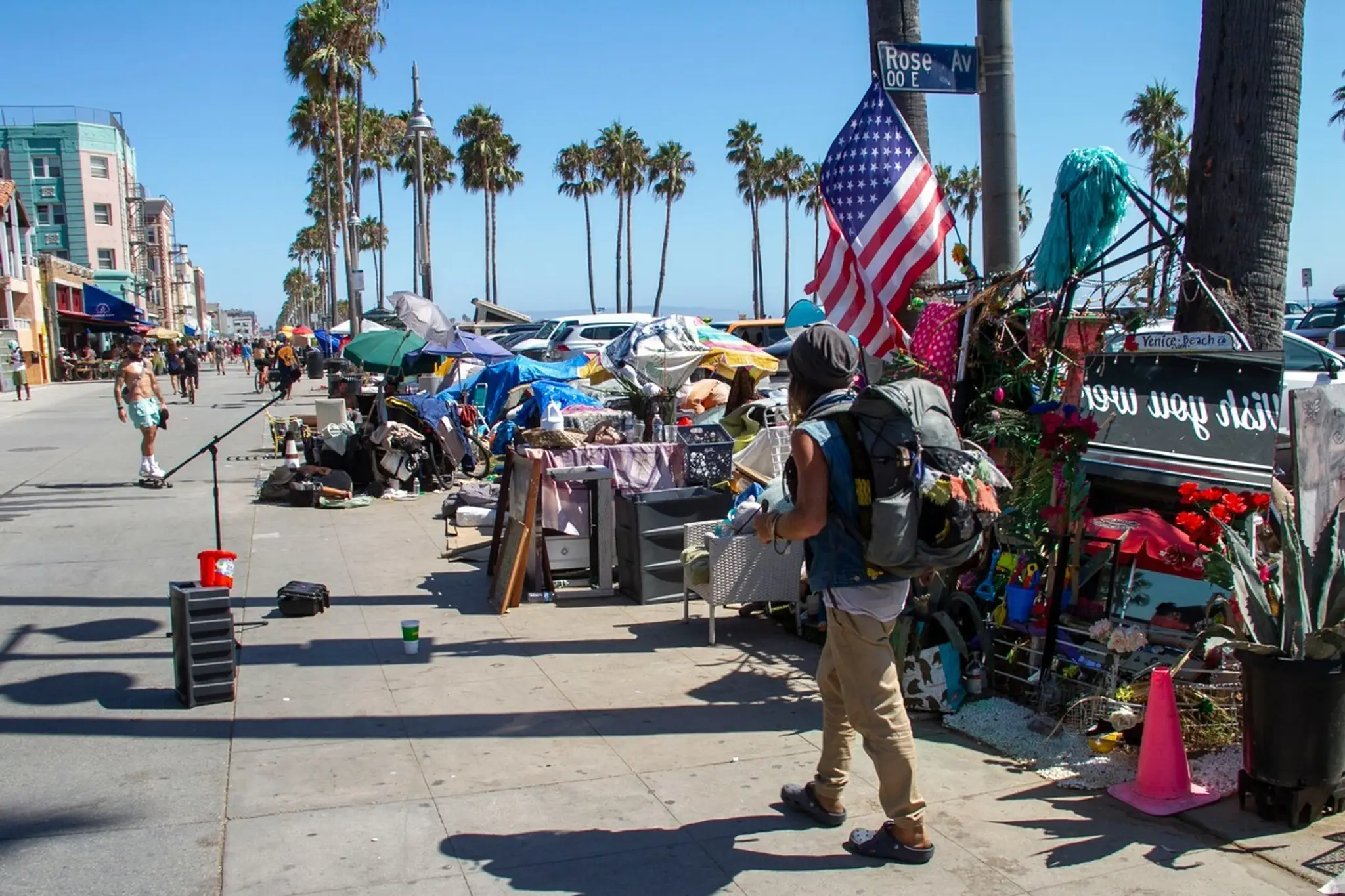 Ulice Los Angeles plné bezdomovcov