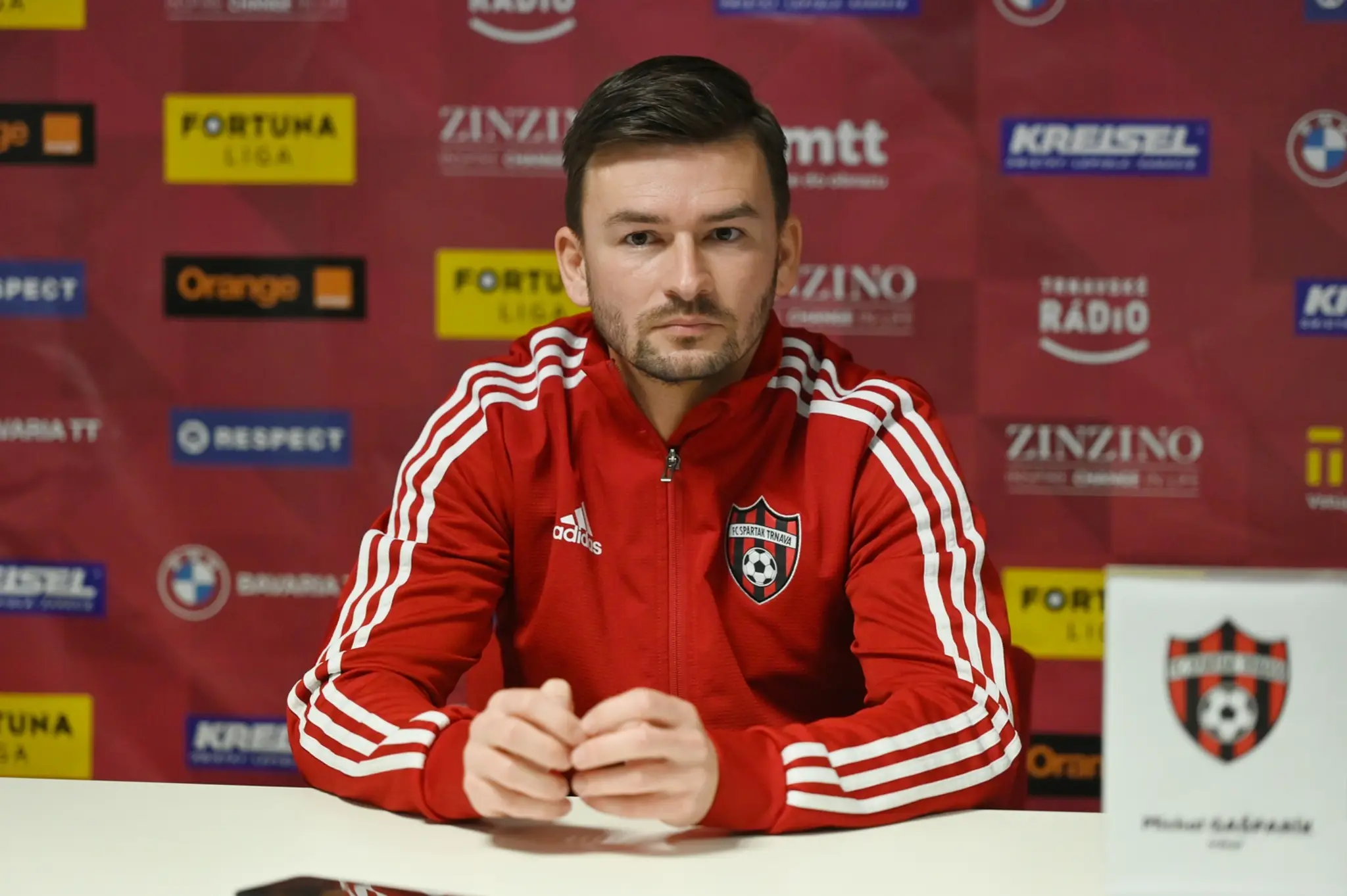 Tréner Trnavy Michal Gašparík počas tlačovej konferencie.