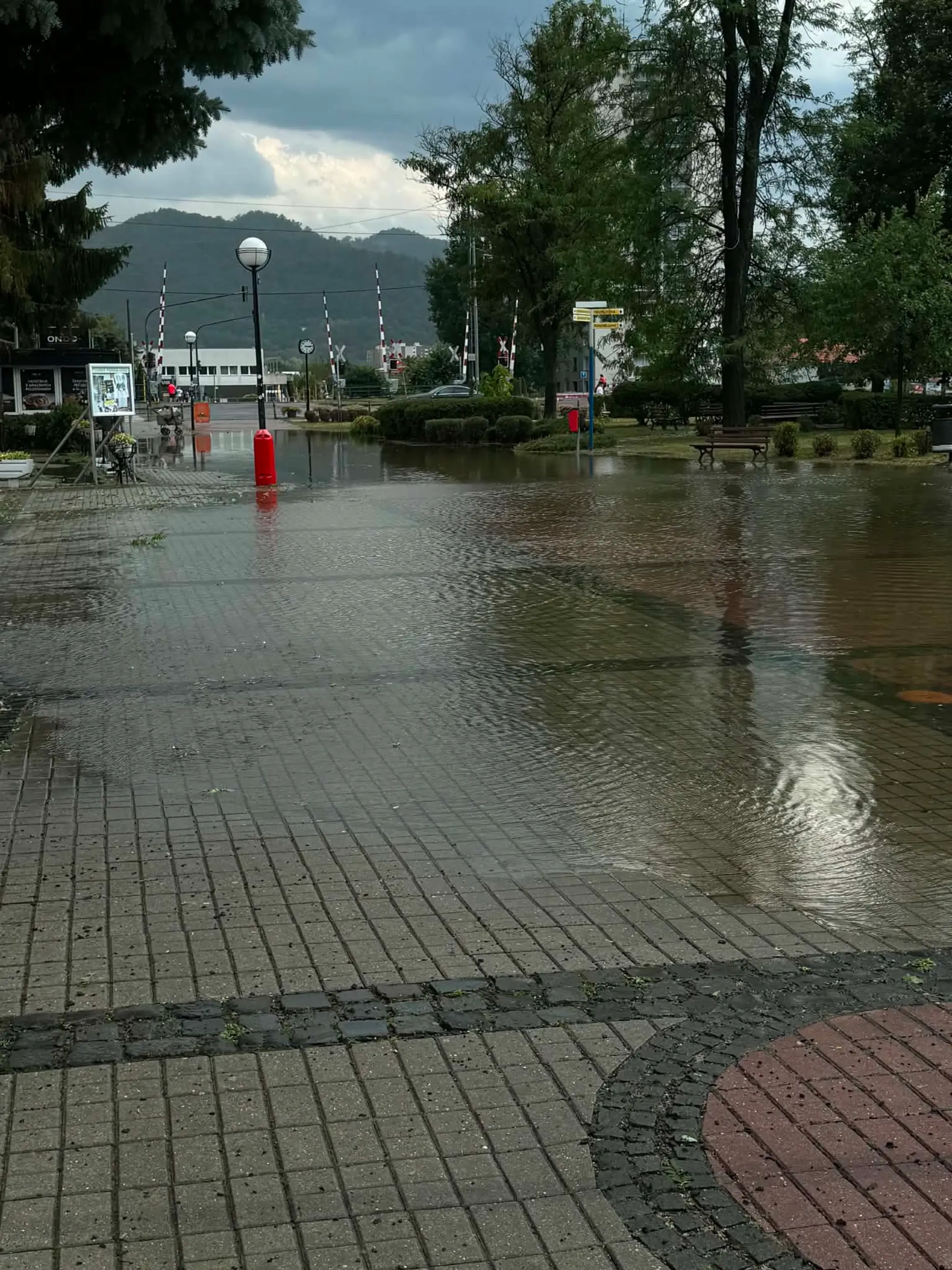 Búrka v Humennom.