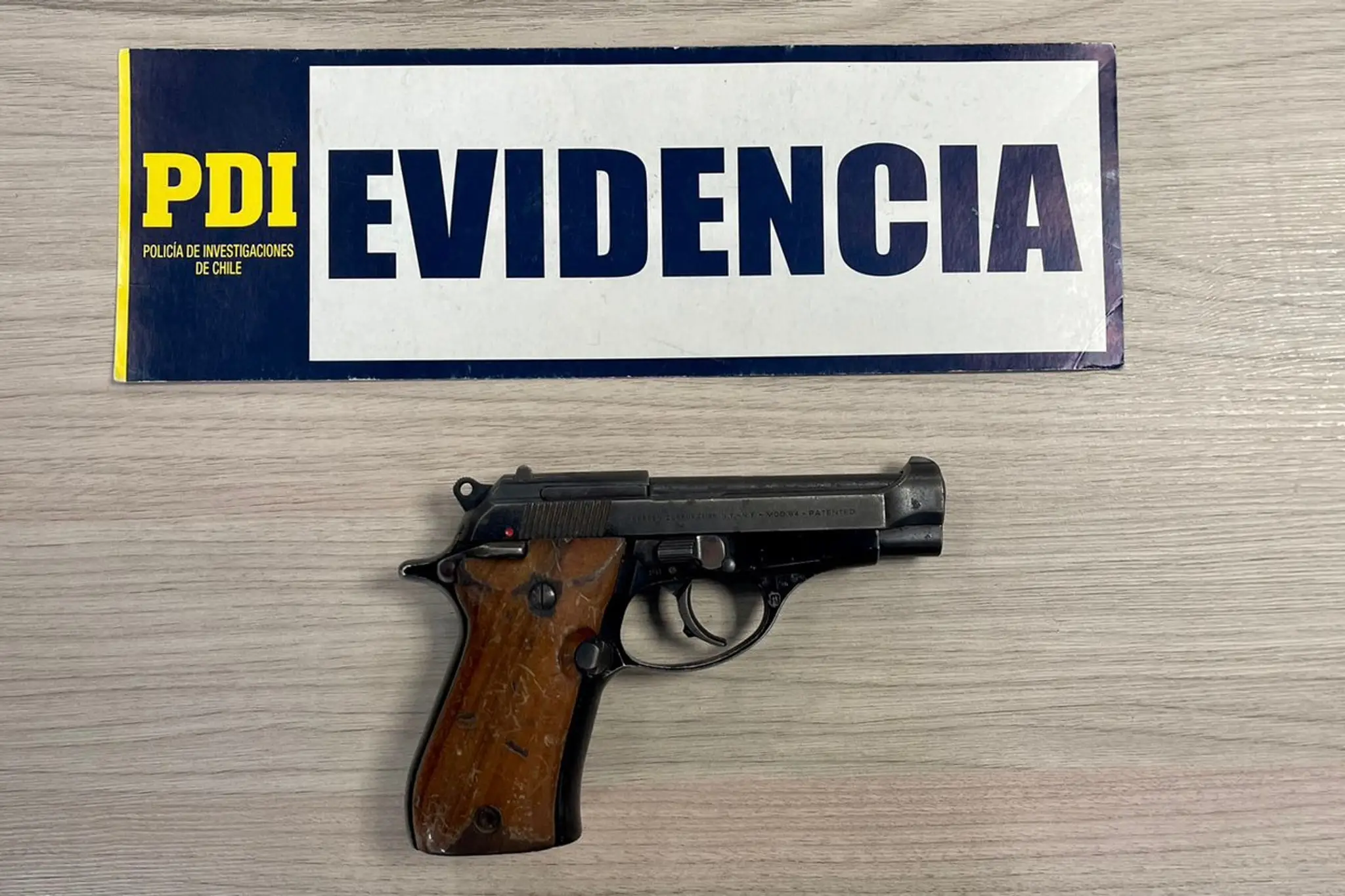 Pištoľ zosnulého čilského diktátora Pinocheta.