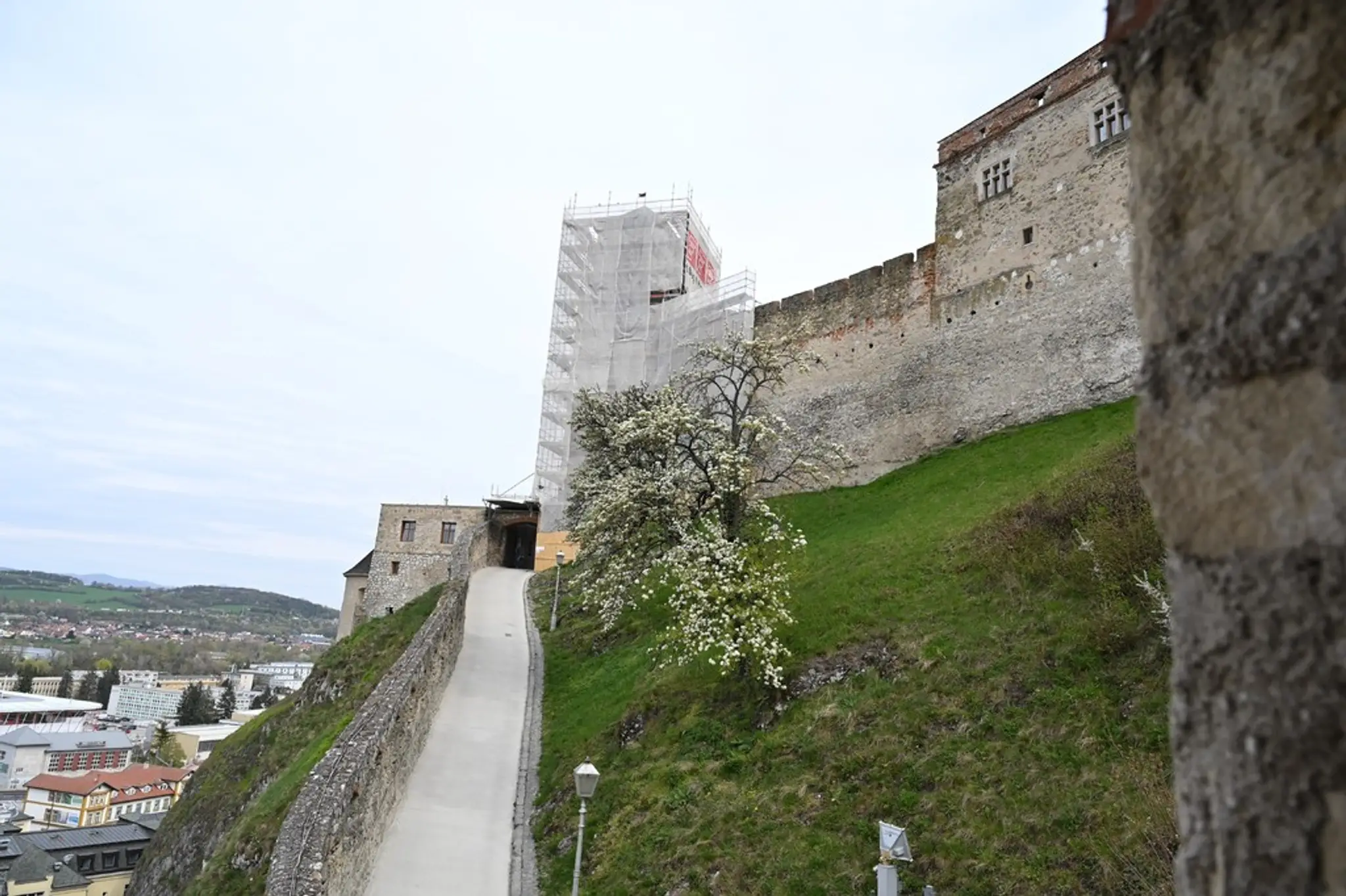 Rekonštrukcia Trenčianskeho hradu.
