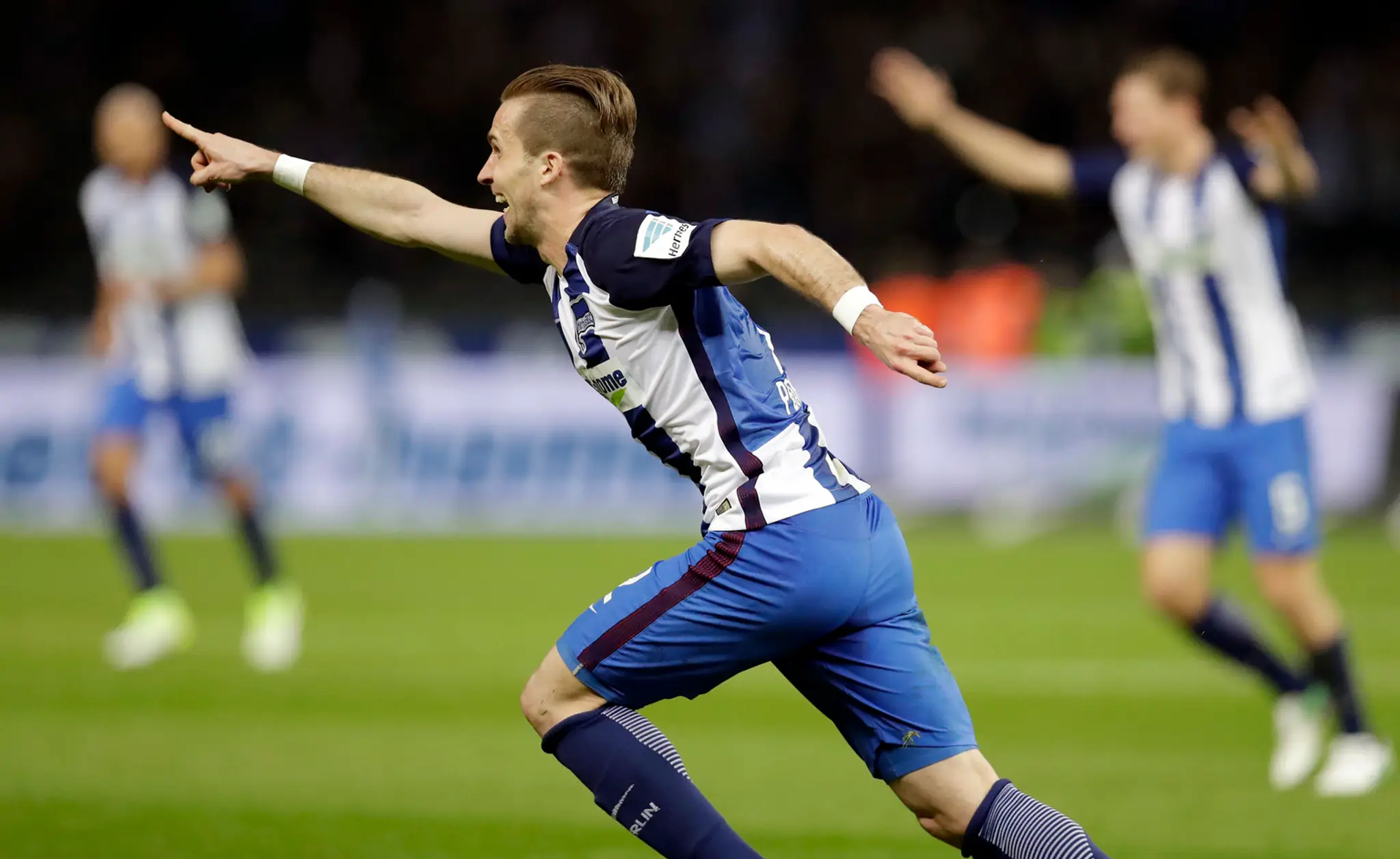 Peter Pekarík sa teší z premiérového gólu v Bundeslige po 151 zápasoch.