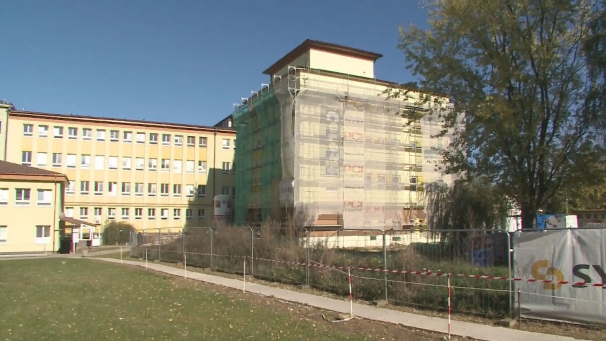 Bardejovská nemocnica začína s rekonštrukciou. 