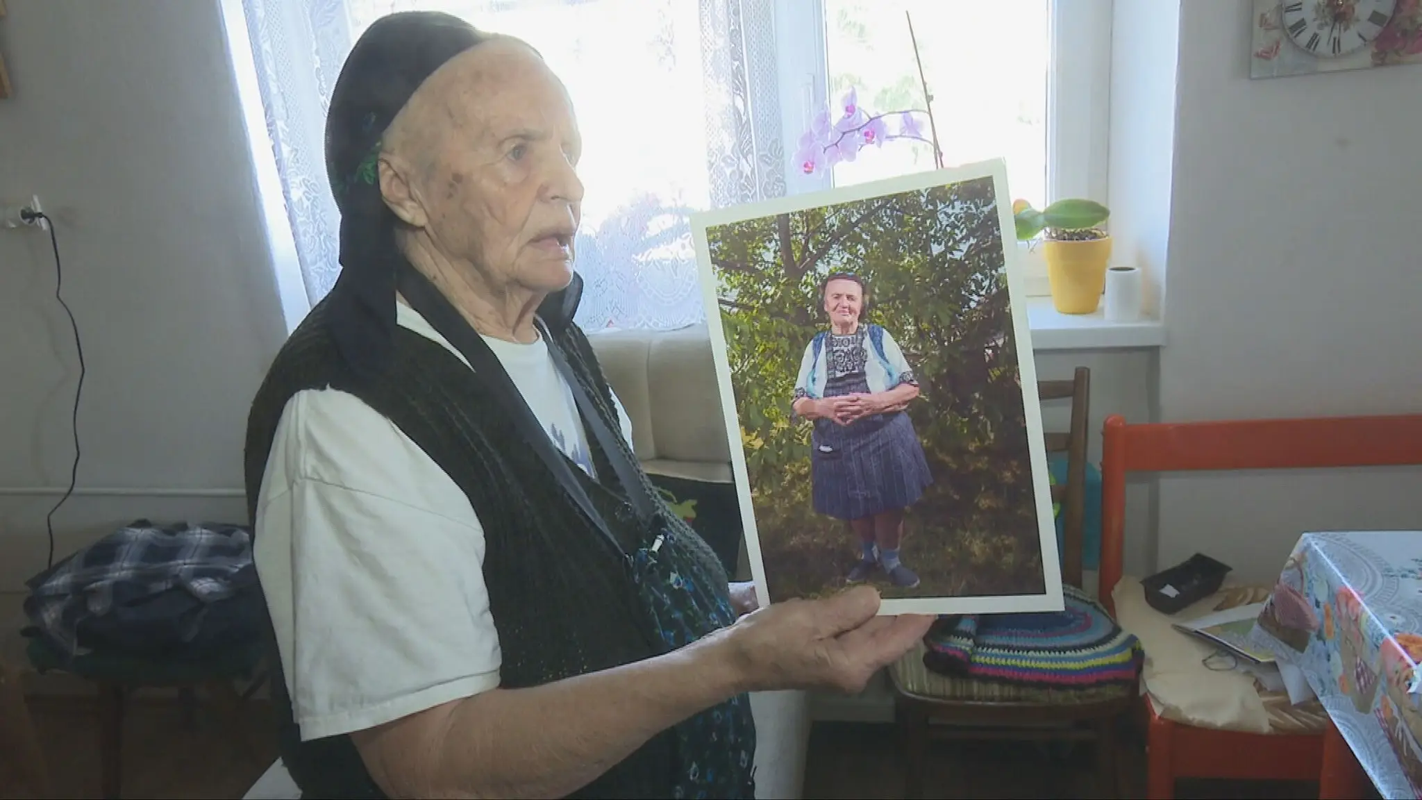 Pani Viera, ktorú zachytil fotograf.