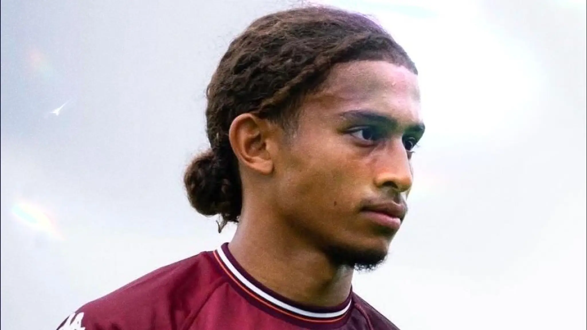 Francúzsky futbalista Tahirys Dos Santos (cropped)