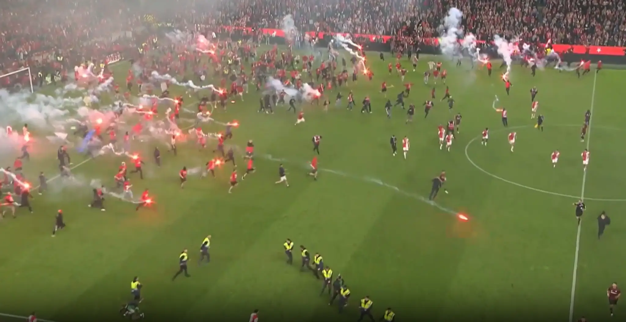 Šialené scény v českom derby.
