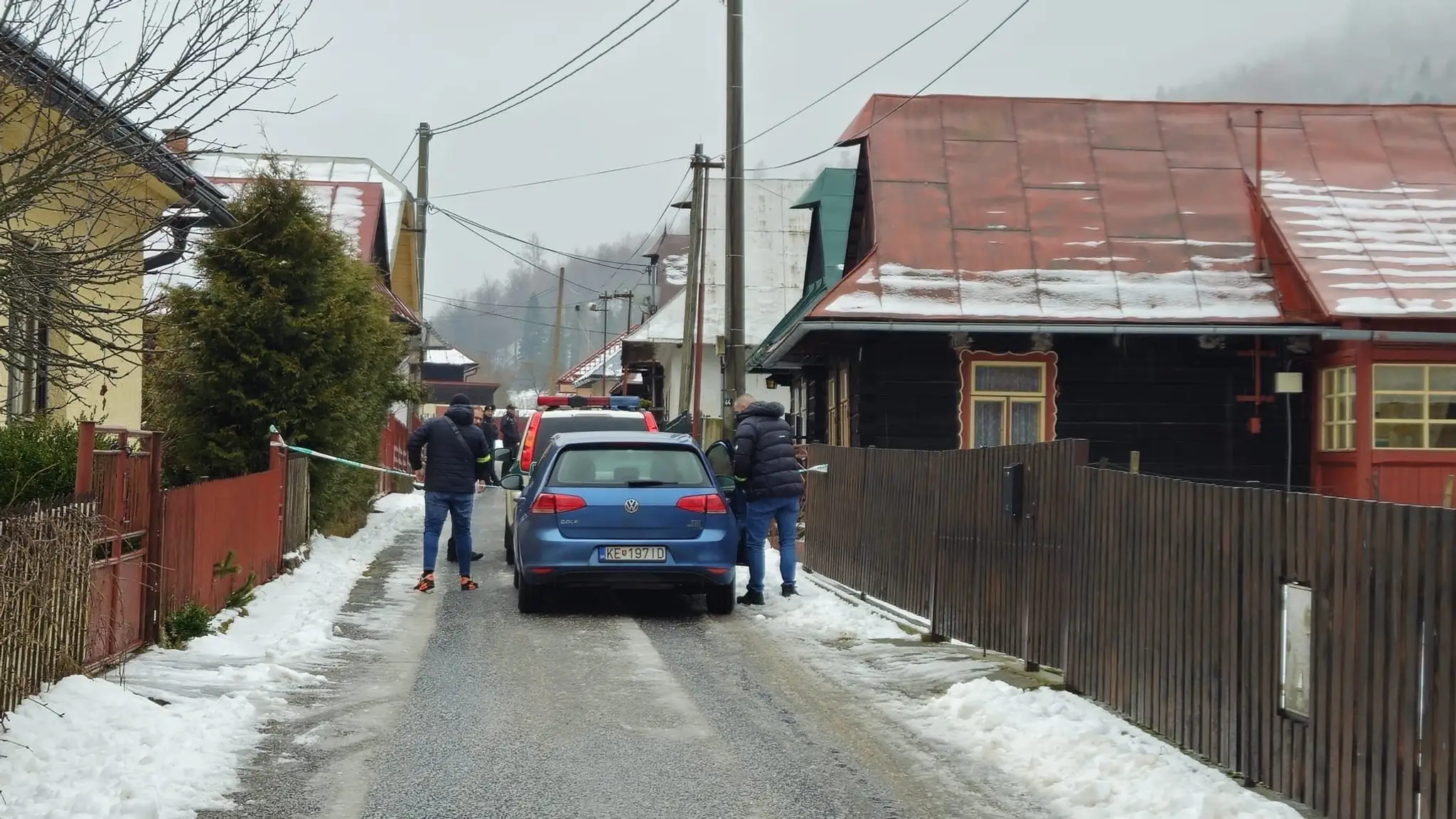 Dom v obci Henclová, v ktorom našli mŕtveho muža.