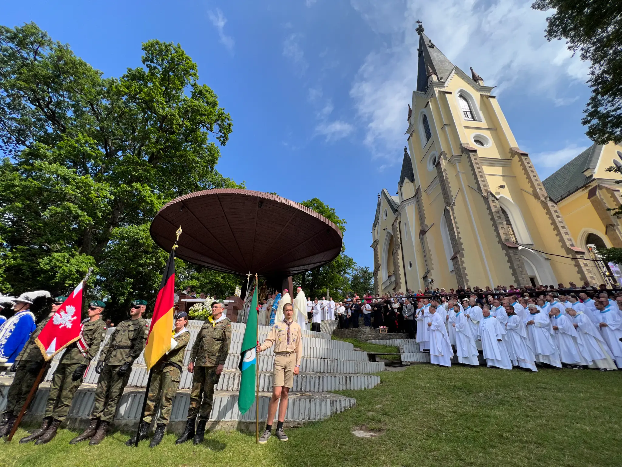 Ľudia na levočskej Mariánskej hore