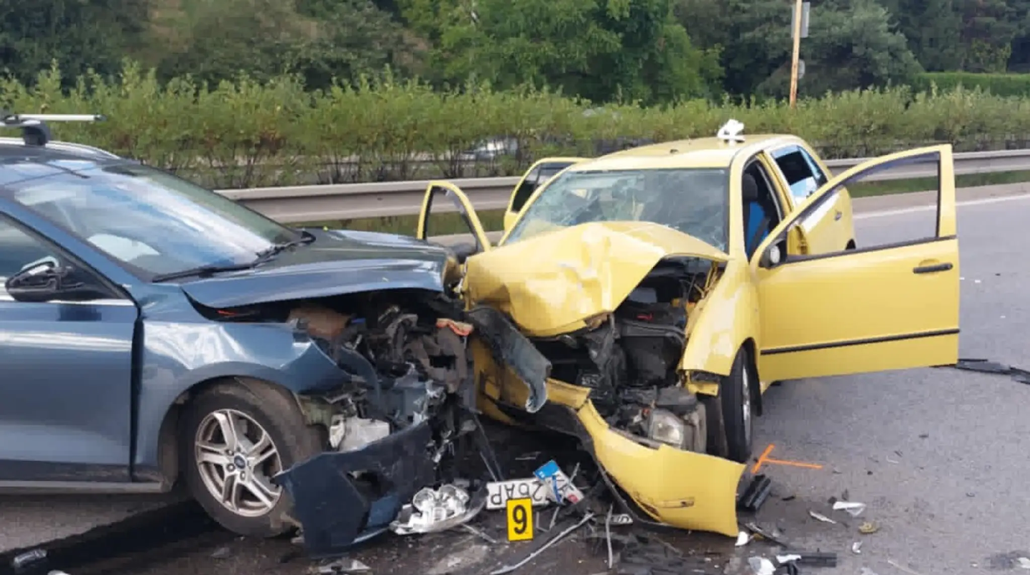 FOTO: Pri vážnej nehode na východe Slovenska sa zranilo šesť ľudí vrátane dieťaťa